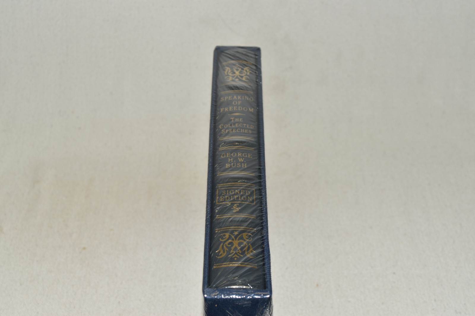 SIGNED Easton Press SPEAKING OF FREEDOM SPEECHES George H W Bush LEATHER SEALED