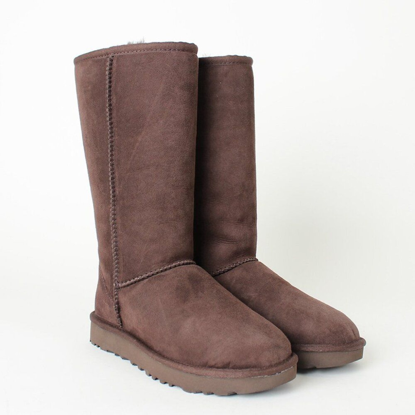 NWT - UGG Classic Tall II Boots - Chocolate🍫❄️