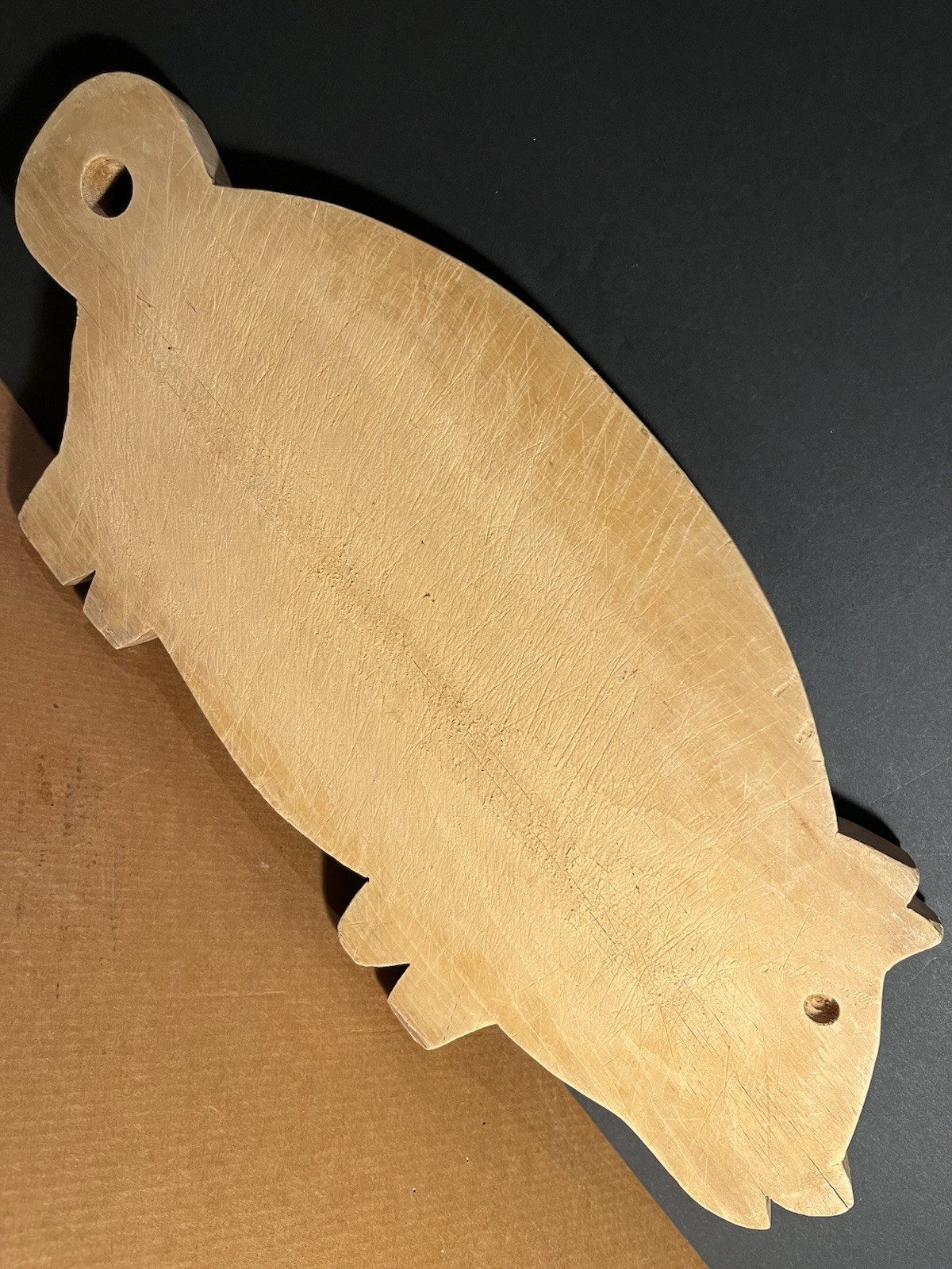 Vintage Wood Pig Cutting Board Rustic Farmhouse Decor 17.5 Inches Worn Primitive Vintage Wood Pig Cutting Board Rustic Farmhouse Decor 17.5 Inches Worn Primitive