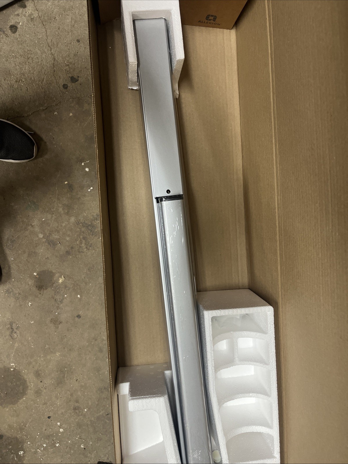Von Duprin Allegion 22 Rim Exit Device 22-EO-SP28-299. ED22.10000. Von Duprin Allegion 22 Rim Exit Device 22-EO-SP28-299. ED22.10000.