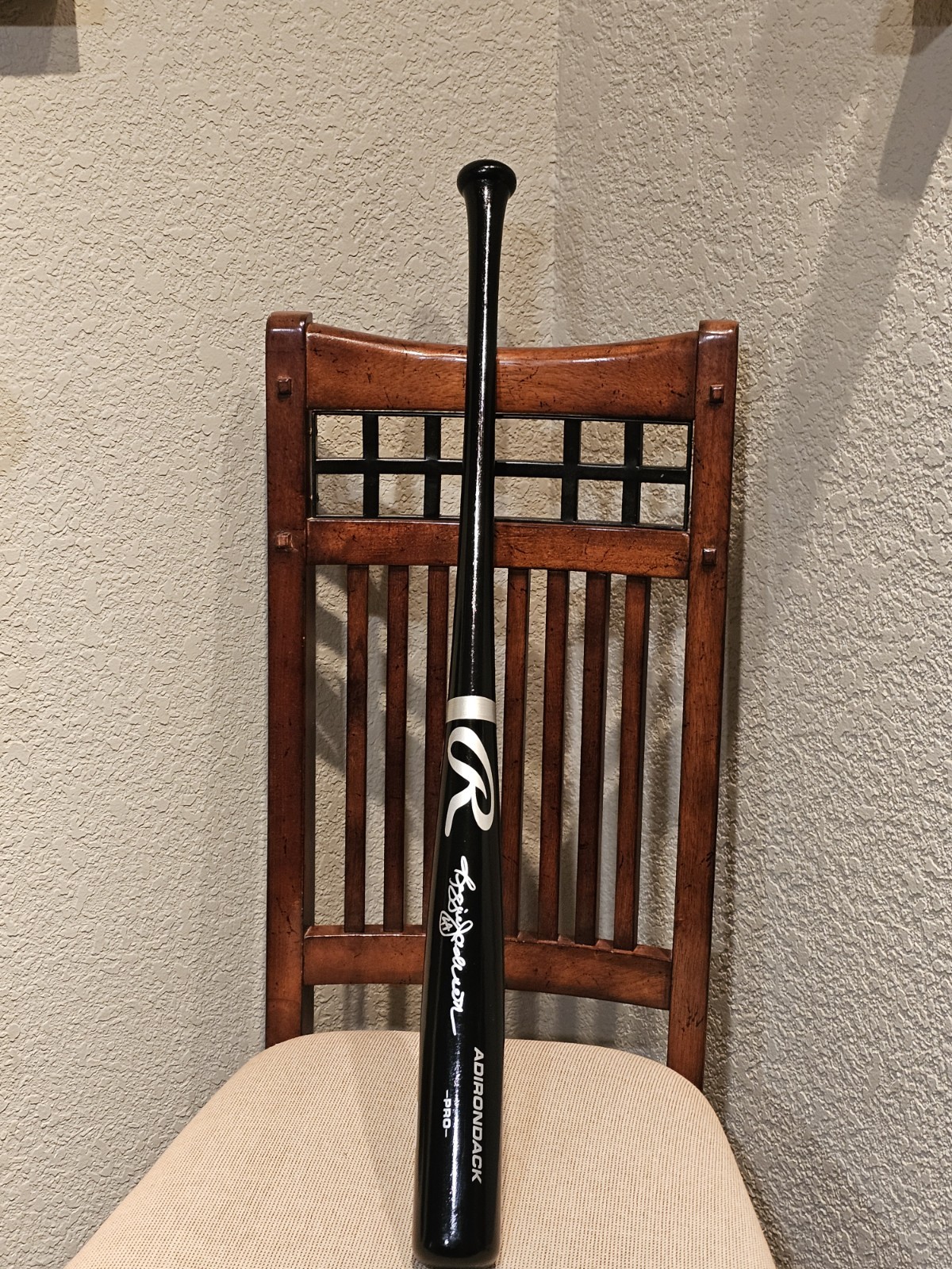 Reggie Jackson Handsigned Black MLB Rawlings Adirondack Pro Bat Comes W/SWAU COA Reggie Jackson Handsigned Black MLB Rawlings Adirondack Pro Bat Comes W/SWAU COA