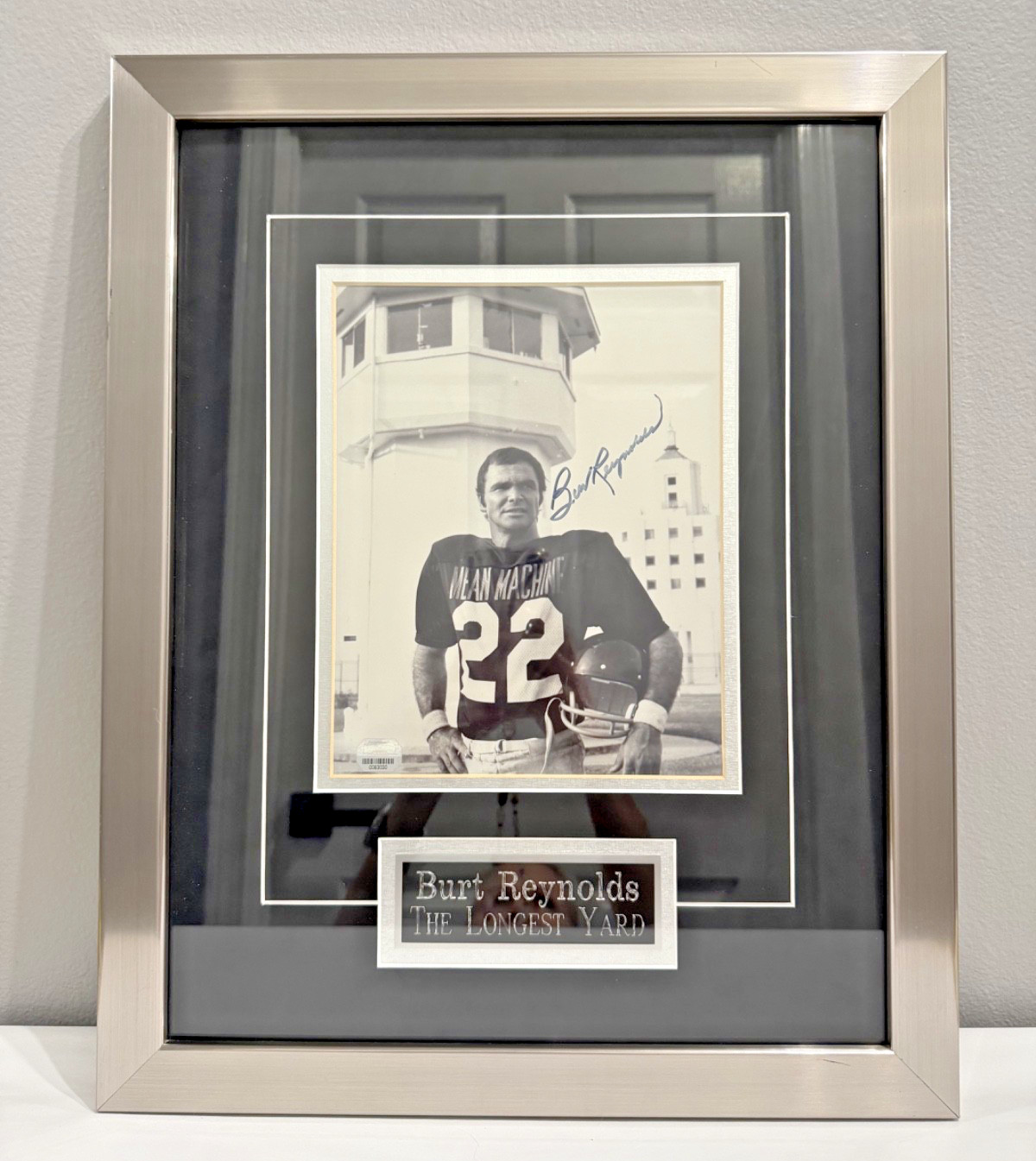 Burt Reynolds Signed The Longest Yard 8x10 Photo Framed 16x20 COA Autograph