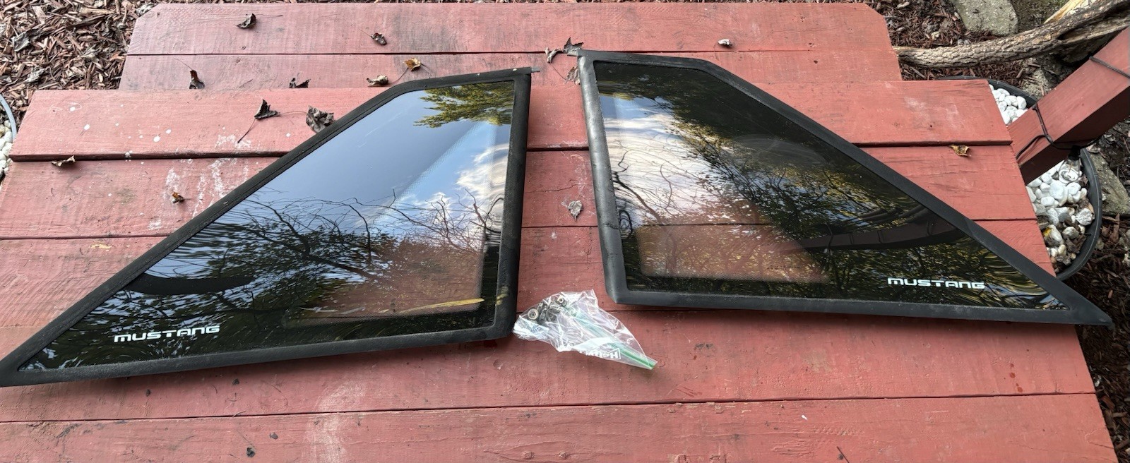 1987-1993 Ford Mustang Quarter Window Glass Side HATCHBACK OEM Carlite GT LX