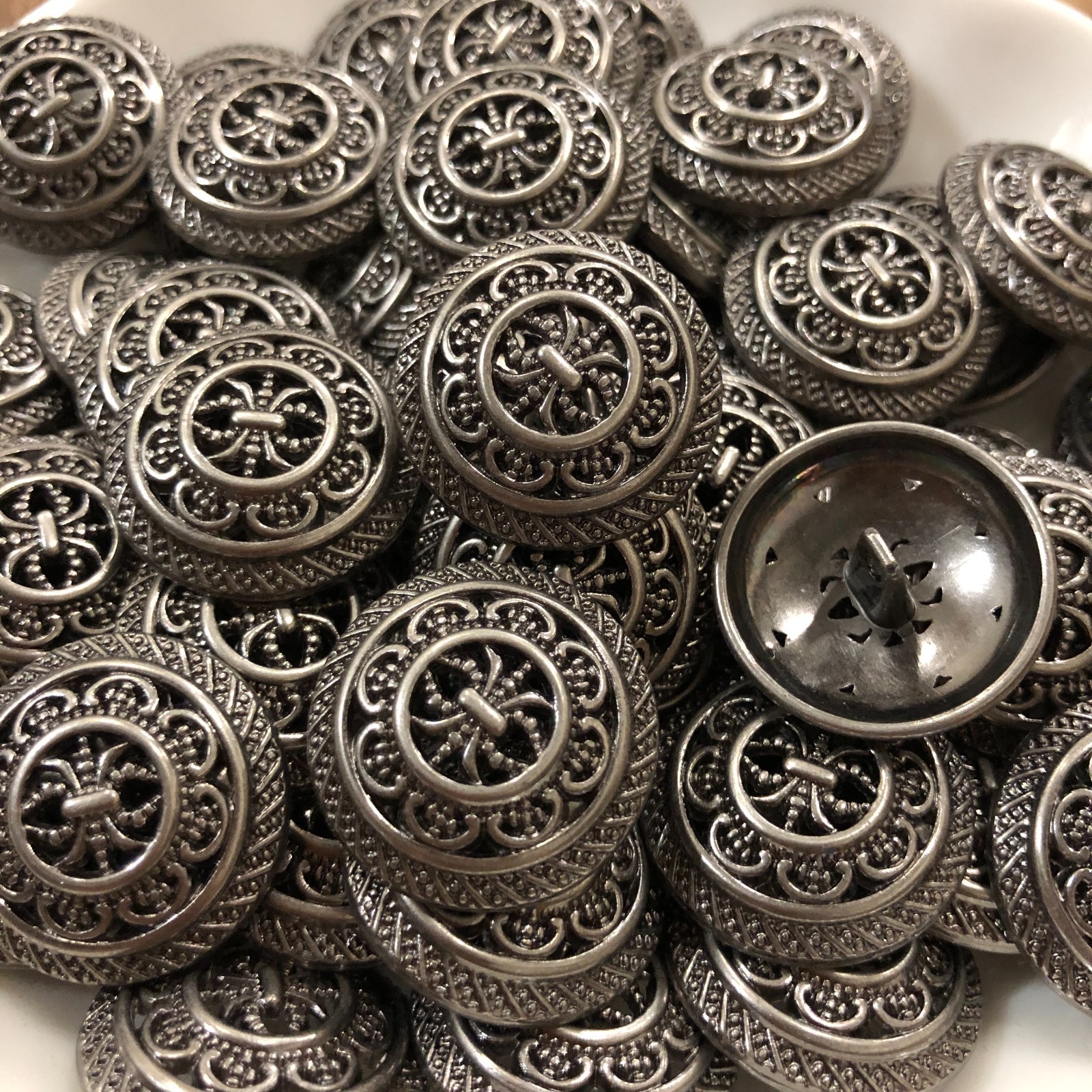 10PC Vintage Antique Silver Renaissance Shank Filigree Metal Buttons 18mm 11/16\ 10PC Vintage Antique Silver Renaissance Shank Filigree Metal Buttons 18mm 11/16\