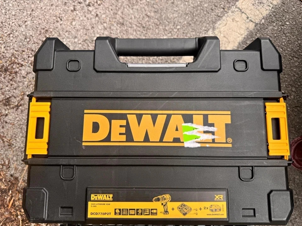 DEWALT DCD778P2T 18V XR Drill Set 2x 5Ah Li-Ion, 13mm Keyless, Case