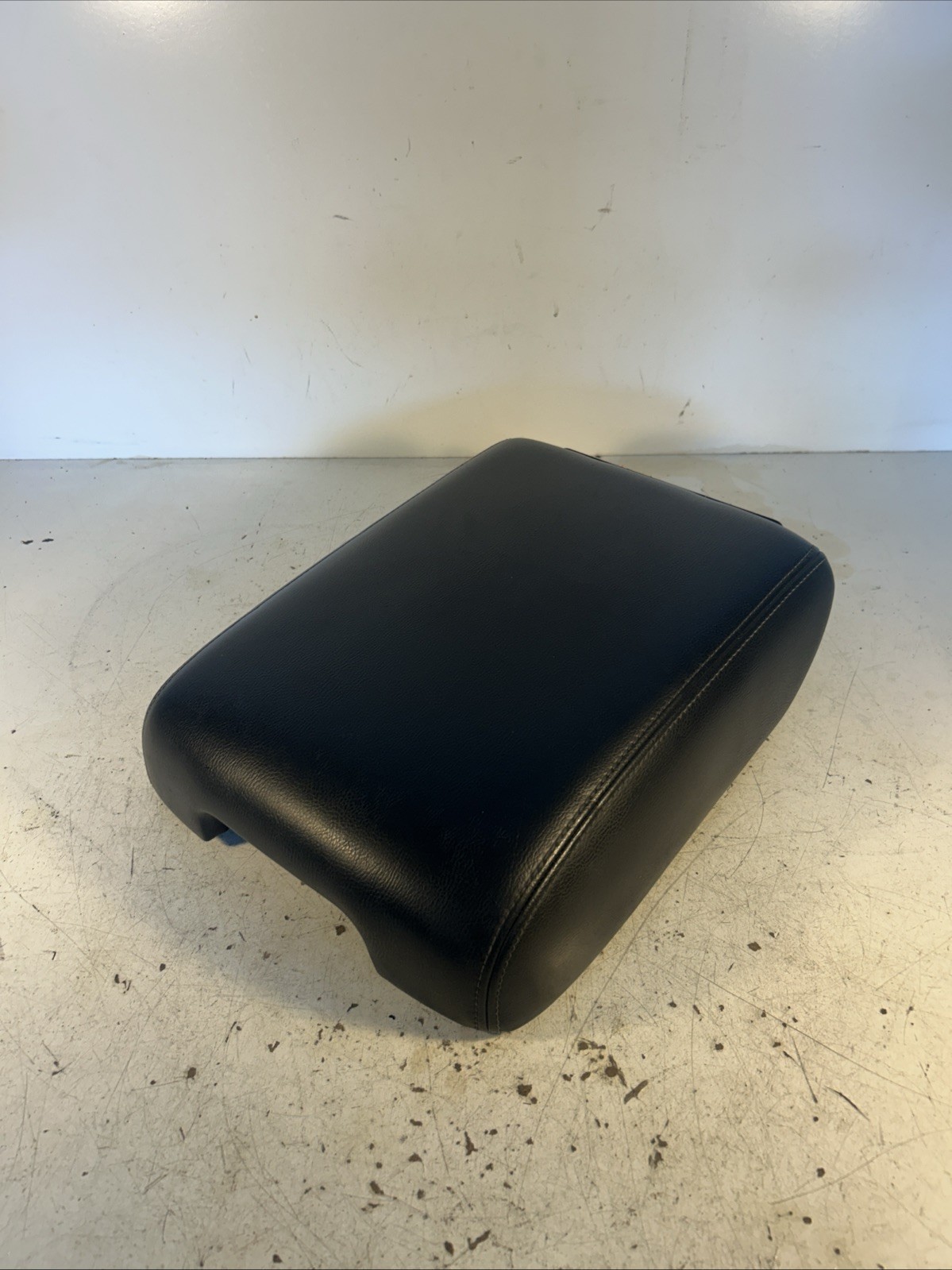 13-20 Infiniti QX60 JX35 Pathfinder Center Console Leather Armrest Lid Black OEM