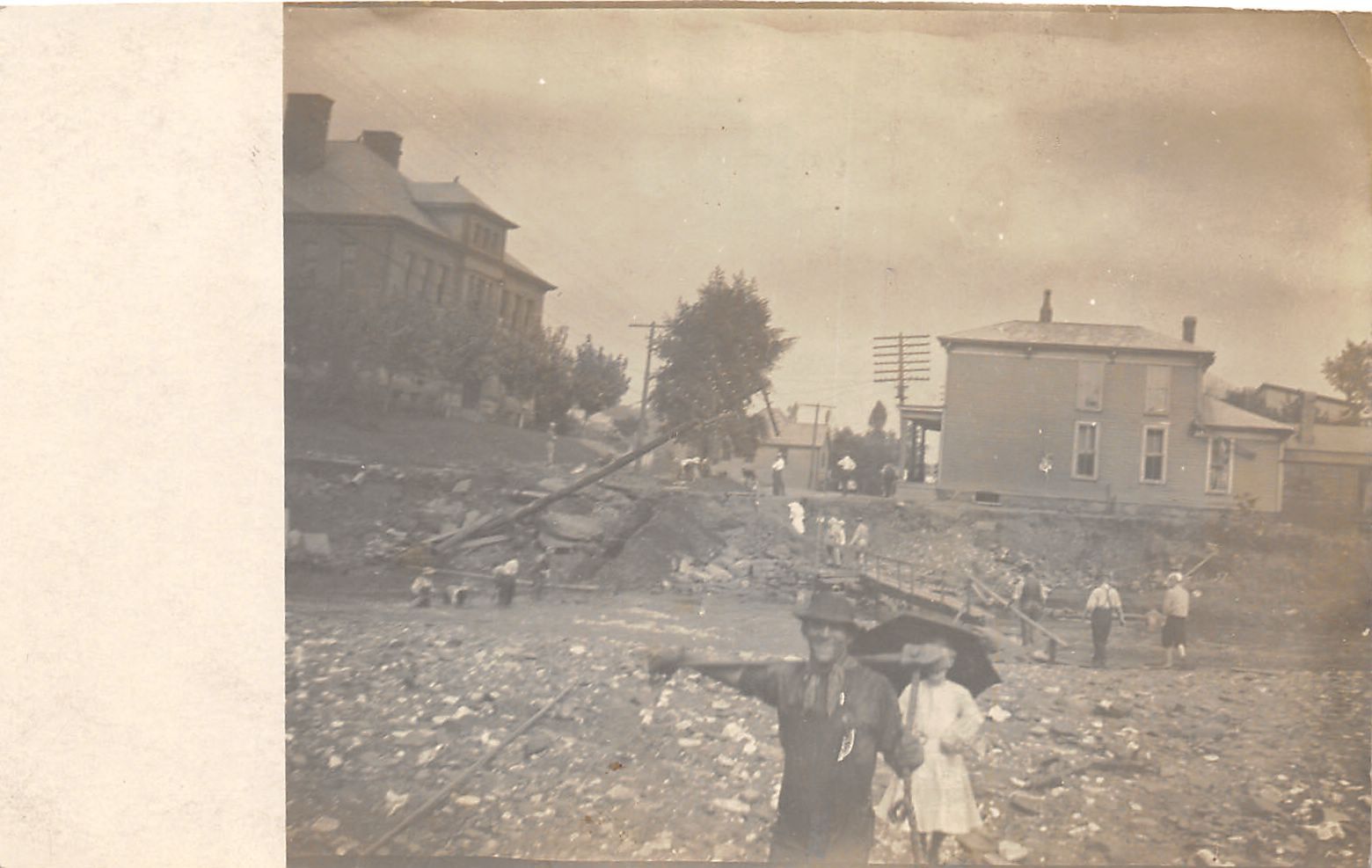 E92/ Salineville Ohio RPPC Postcard Columbiana c1910 Flood Disaster School 18 E92/ Salineville Ohio RPPC Postcard Columbiana c1910 Flood Disaster School 18