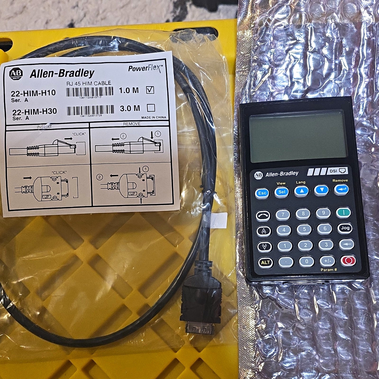 Allen-Bradley PowerFlex Hand Held LCD HIM Operator Interface 22-HIM-A3 Allen-Bradley PowerFlex Hand Held LCD HIM Operator Interface 22-HIM-A3