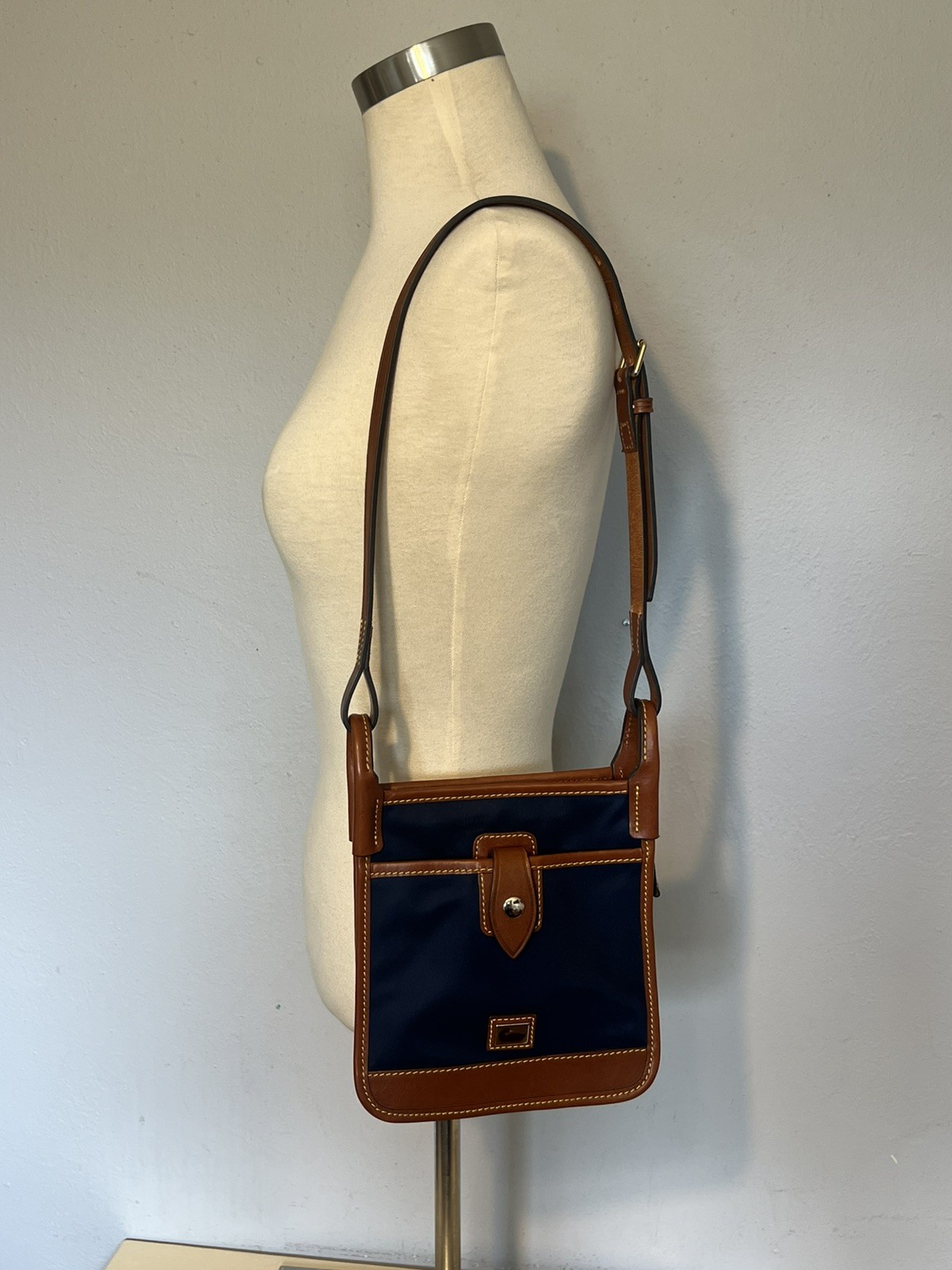 Dooney & Bourke Wayfarer Nylon Letter Carrier Navy Blue Travel Crossbody 