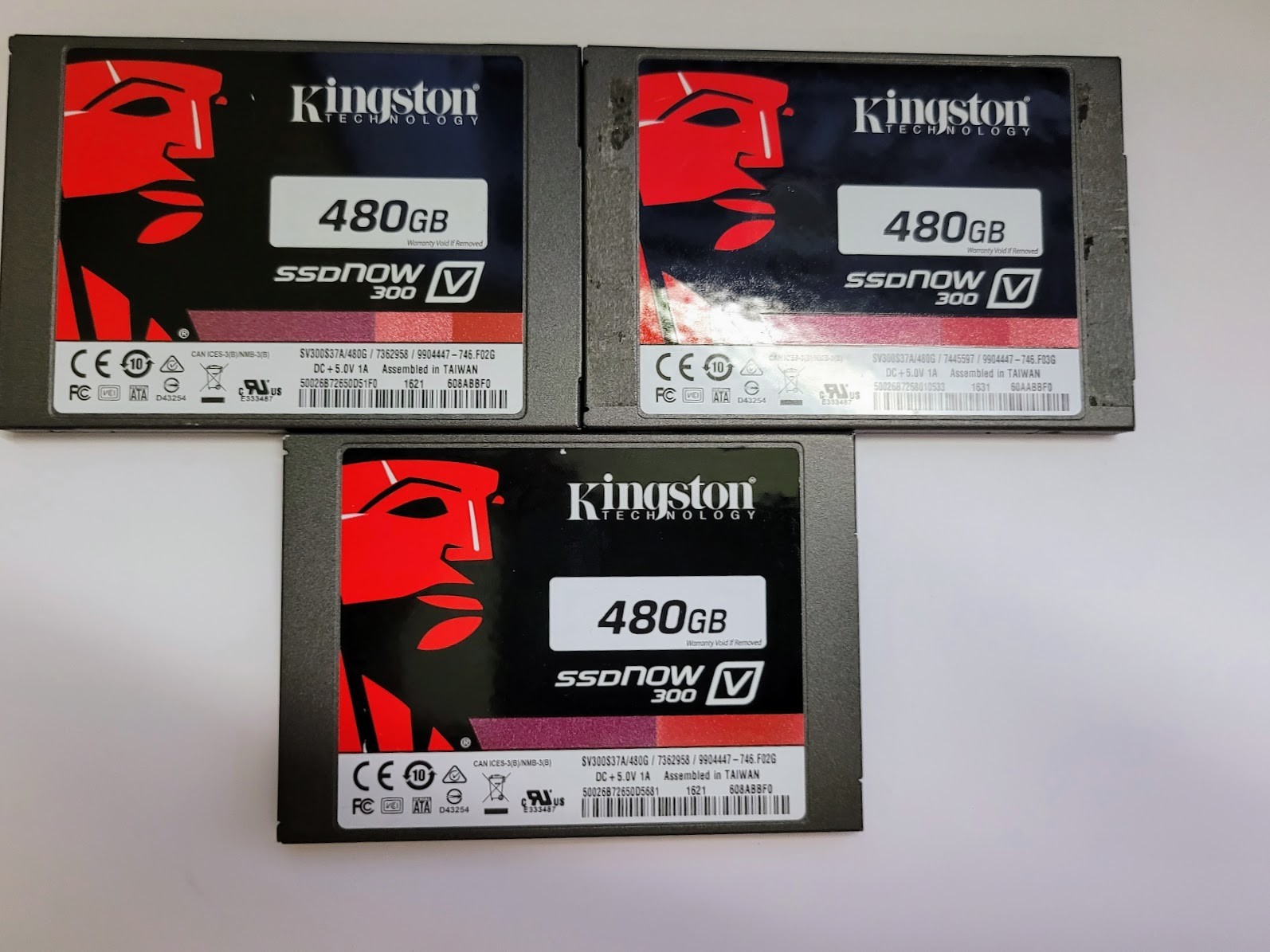 Lot of 3 Kingston SSDNow V300 SV300S37A/480G 480 GB SATA III 2.5 in SSD Lot of 3 Kingston SSDNow V300 SV300S37A/480G 480 GB SATA III 2.5 in SSD