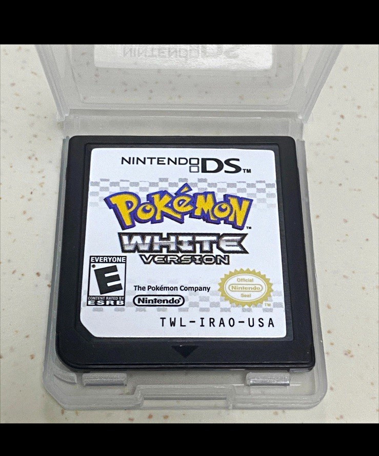 Pokemon White Version Nintendo DS Game Cartridge NTSC-U/C (US/Canada)