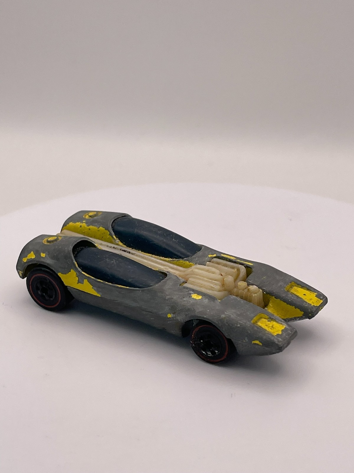 Rare Vintage Hot Wheels Redline Splittin' Image Enamel Yellow