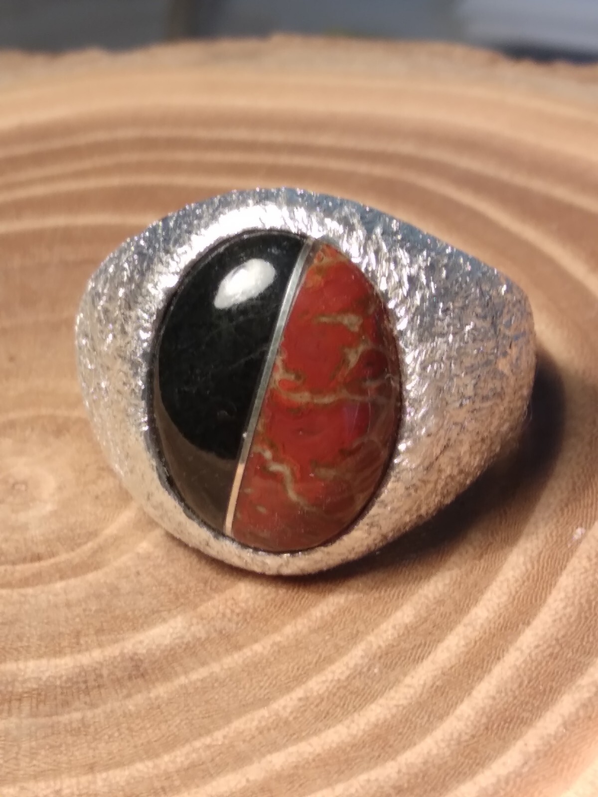NATURAL COLORADO RED DINOSAUR BONE & WASHINGTON STATE BLACK JADE INLAY RING NATURAL COLORADO RED DINOSAUR BONE & WASHINGTON STATE BLACK JADE INLAY RING