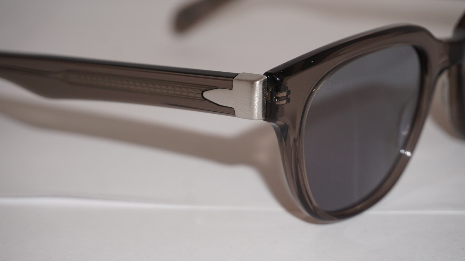 EYEVAN New Sunglasses Vadim-E SMK/S Brown Transparent Blue 50 22 145 EYEVAN New Sunglasses Vadim-E SMK/S Brown Transparent Blue 50 22 145
