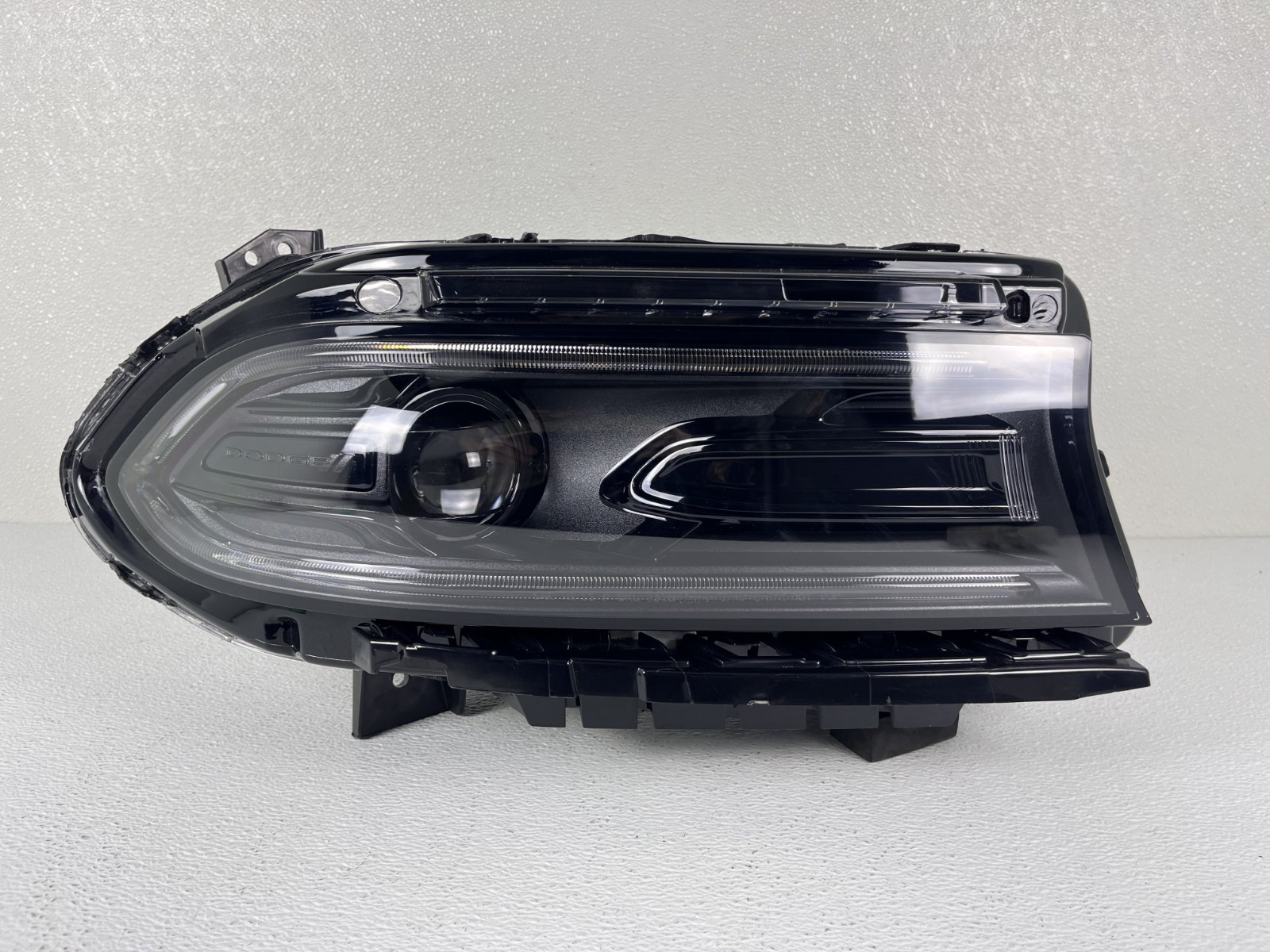 PERFECT 2015-2020 DODGE CHARGER RH RIGHT PASSENGER SIDE FULL LED HEADLIGHT OEM PERFECT 2015-2020 DODGE CHARGER RH RIGHT PASSENGER SIDE FULL LED HEADLIGHT OEM