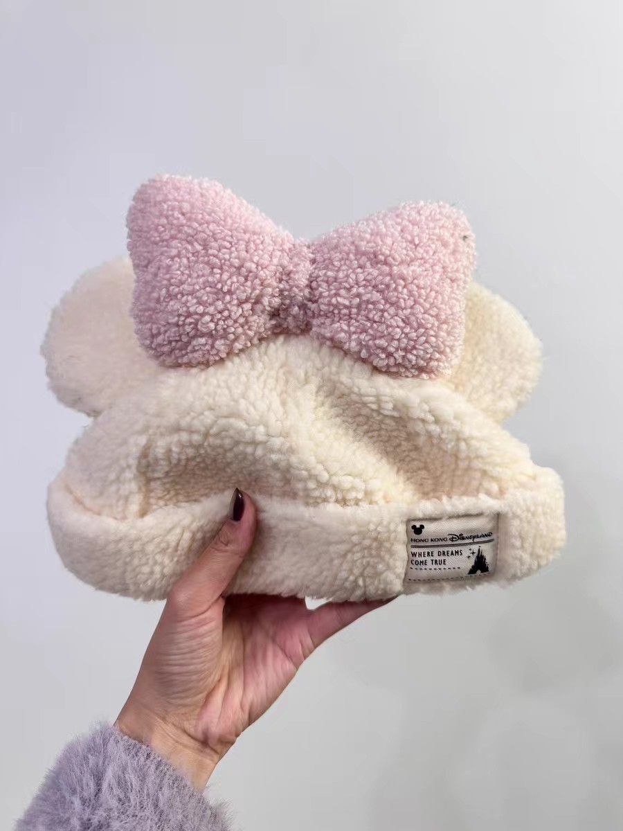 Hong Kong Disneyland Minnie Winter Sherpa Hat Limited Edition Official Store Hong Kong Disneyland Minnie Winter Sherpa Hat Limited Edition Official Store