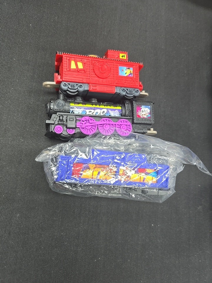 Lionel Eerie Express Train 2002 Wendy\'s Kids\' Meal Toys Set Of 3 Lionel Eerie Express Train 2002 Wendy\'s Kids\' Meal Toys Set Of 3