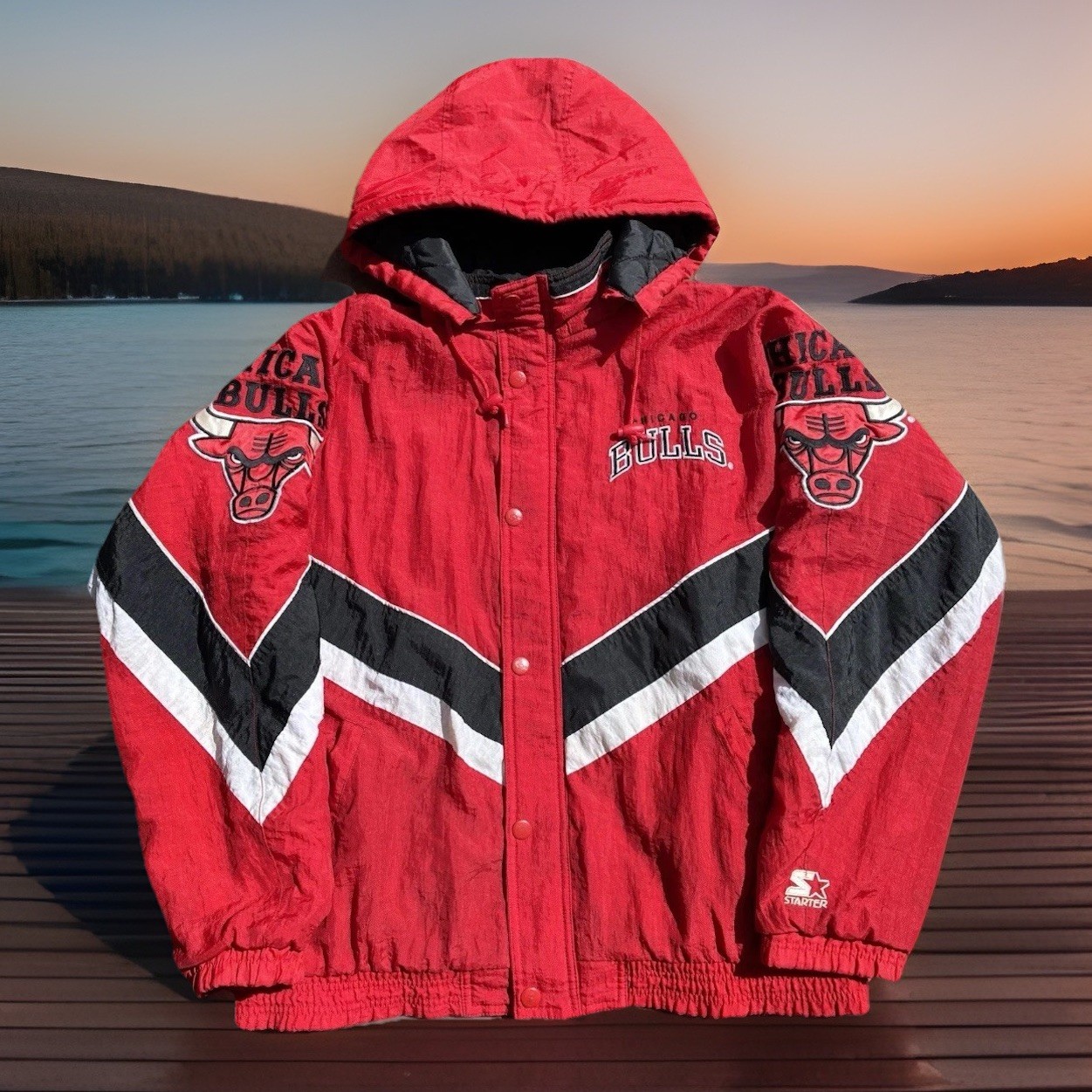 Vintage 90\'s Chicago Bulls Starter Jacket Hood Puffer Sz Large NBA Jordan Era