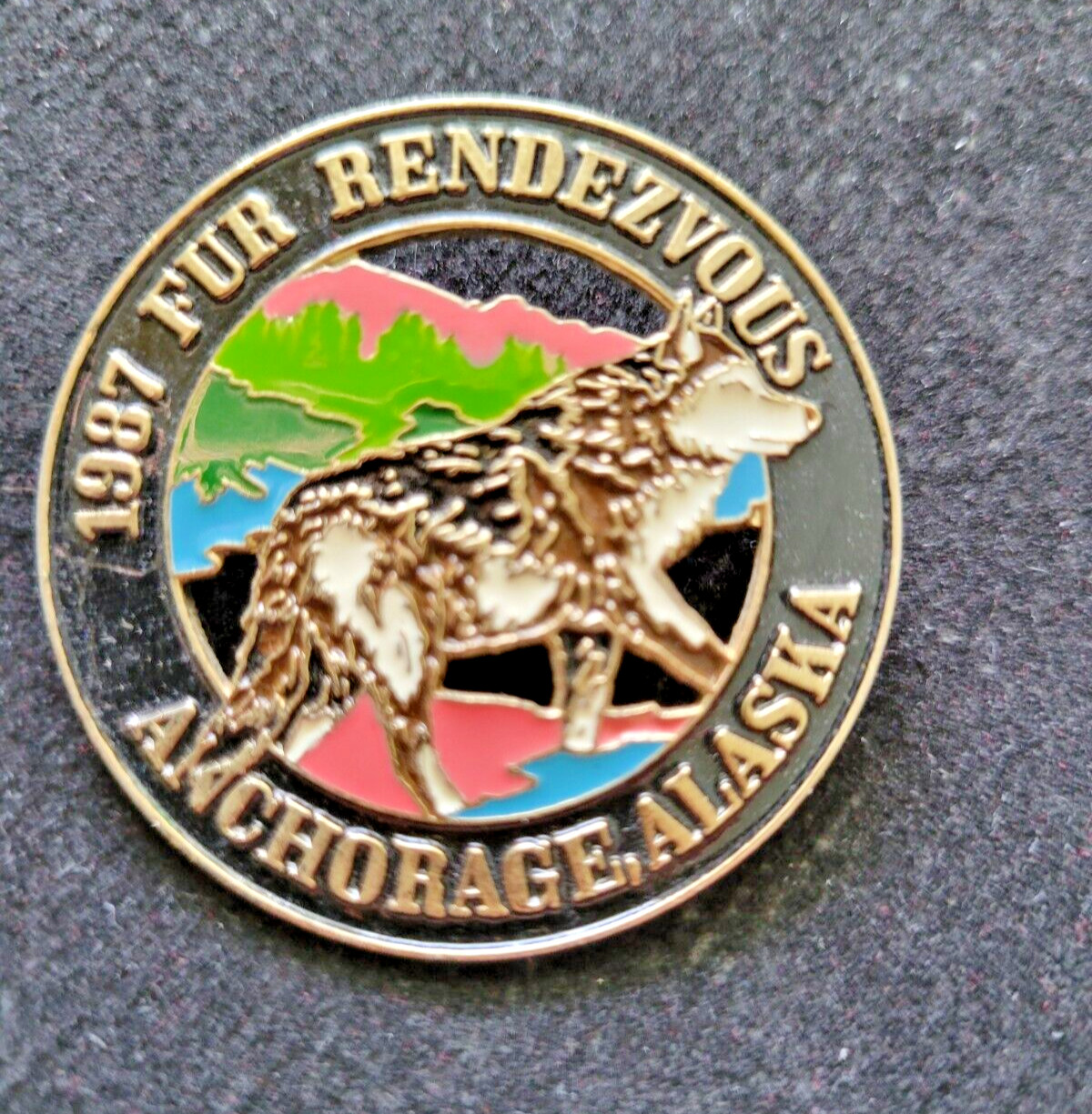 Vintage 1987 Anchorage Fur Rondy Rendezvous pin Vintage 1987 Anchorage Fur Rondy Rendezvous pin