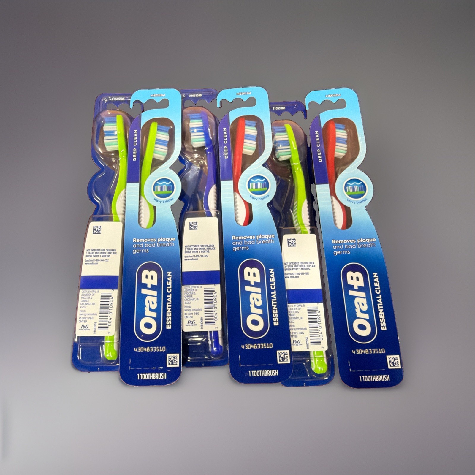 6 packs of Oral-B Essential Clean Toothbrush, Medium deep clean 6 packs of Oral-B Essential Clean Toothbrush, Medium deep clean