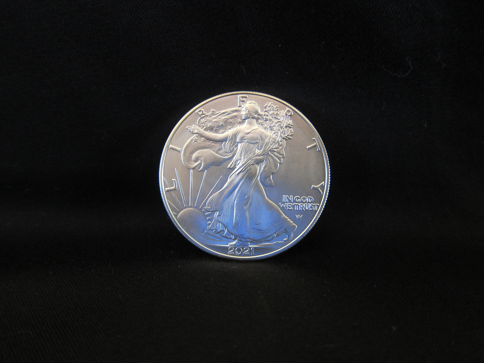 2021 American Silver Eagle 1 oz. Type 2 NEW DESIGN Capsuled USA Made BU Coin