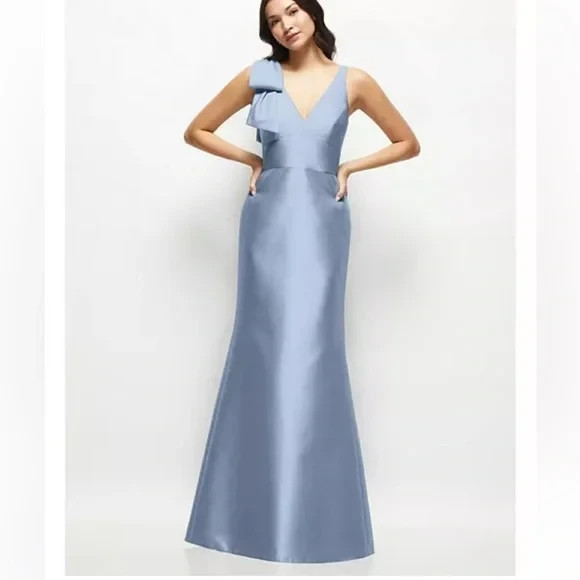 Alfred Sung Cloudy Blue Bow Sleeveless Satin Twill Gown Dress Size 10 $269 D863 Alfred Sung Cloudy Blue Bow Sleeveless Satin Twill Gown Dress Size 10 $269 D863