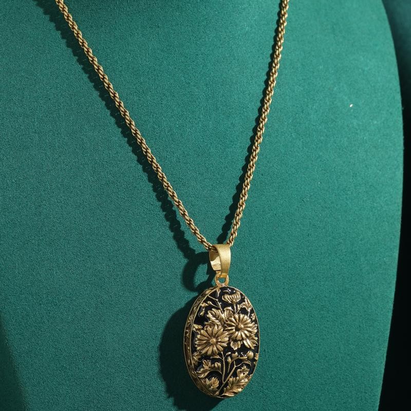 Vintage Sunflower Pendant Necklace Black Relief Gothic Antique Gold Colour Gift