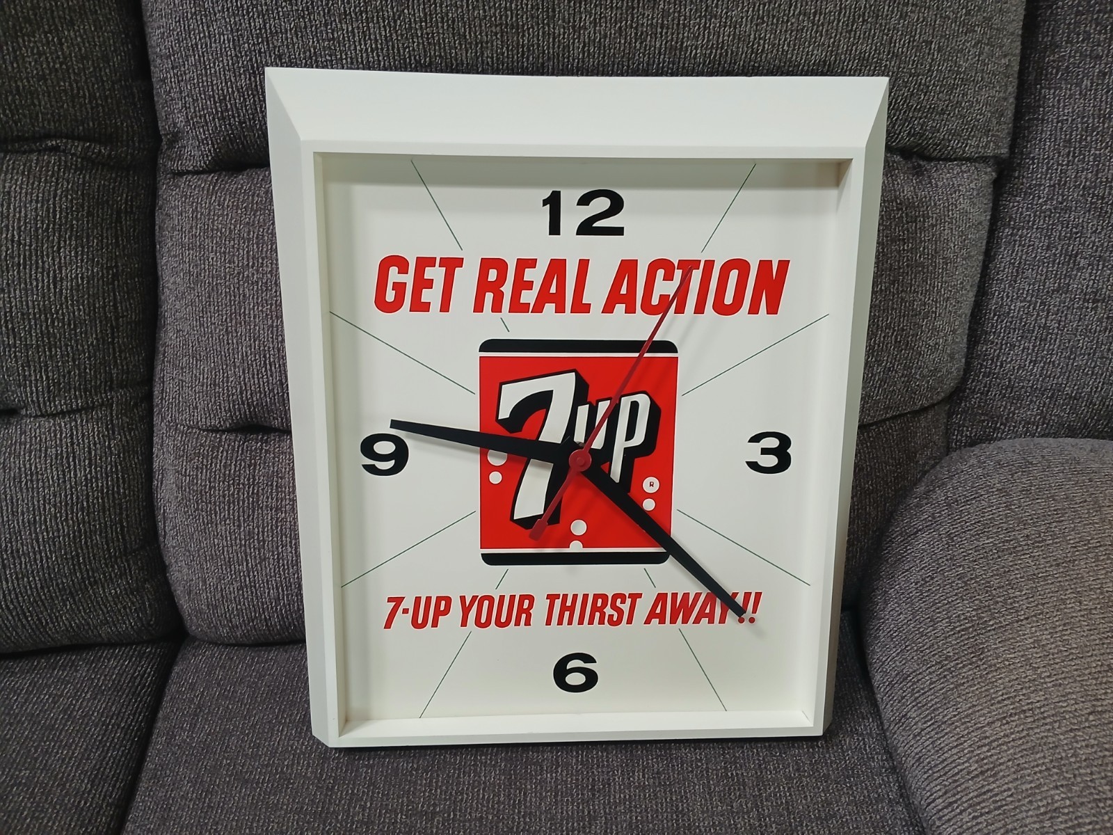 Vintage 7UP Soda Electric Clock “Get Real Action” Fully Working 1960’s Vintage 7UP Soda Electric Clock “Get Real Action” Fully Working 1960’s