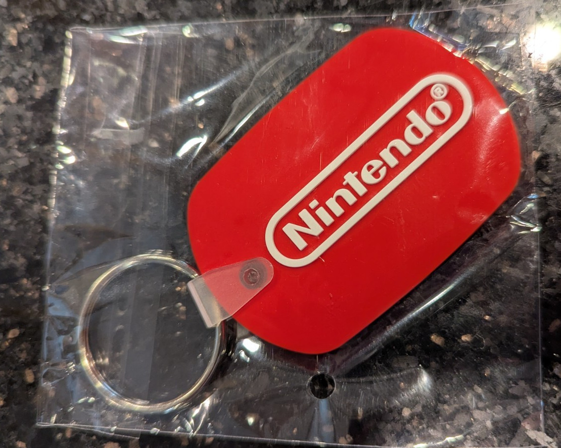 Vintage NINTENDO electronic Video arcade Game Console PROMO LOGO KEYCHAIN SEALED