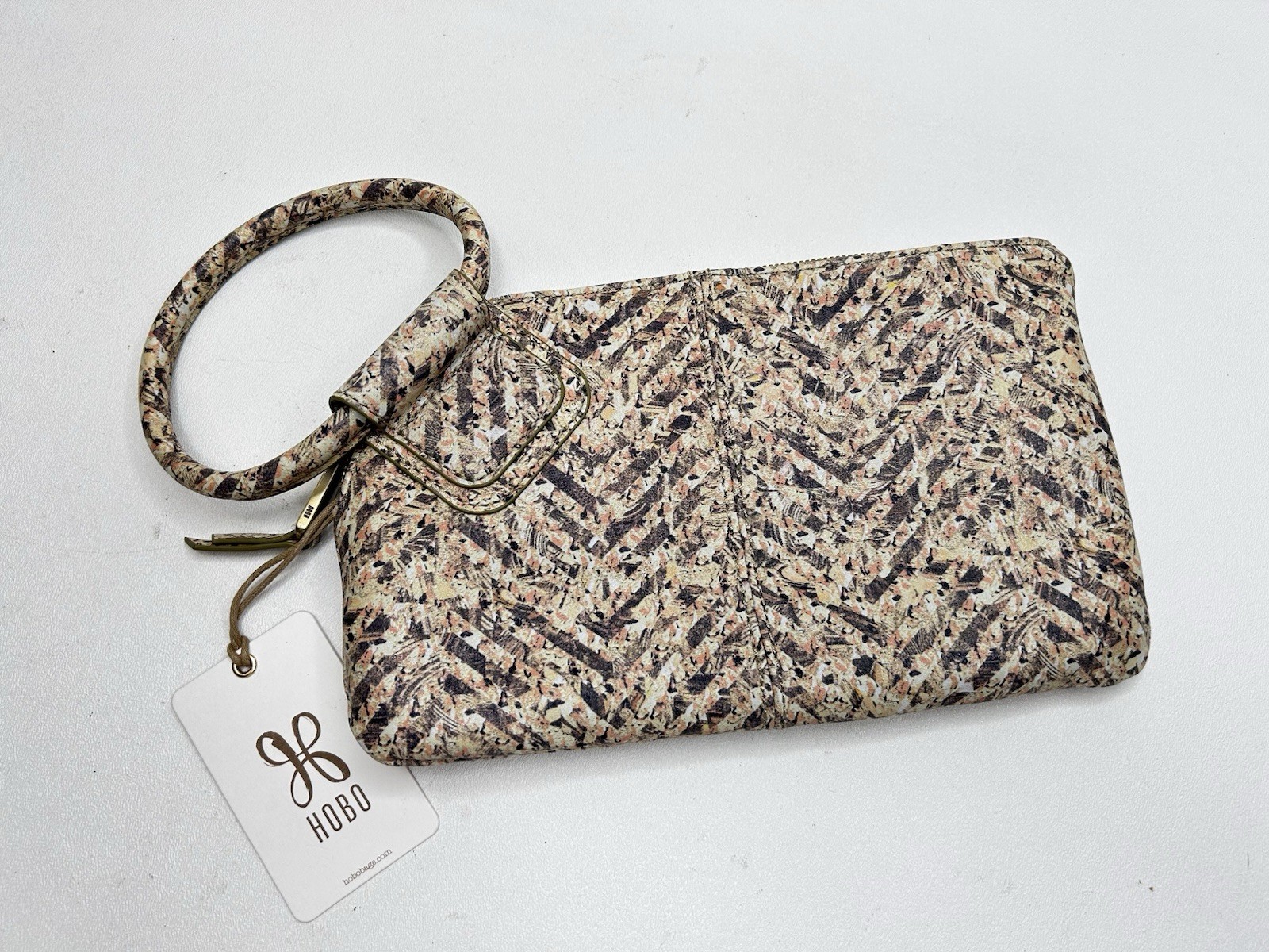 HOBO INT\'L Sable Wristlet Clutch Neutral Mosaic Print Leather MSRP $148 NWT