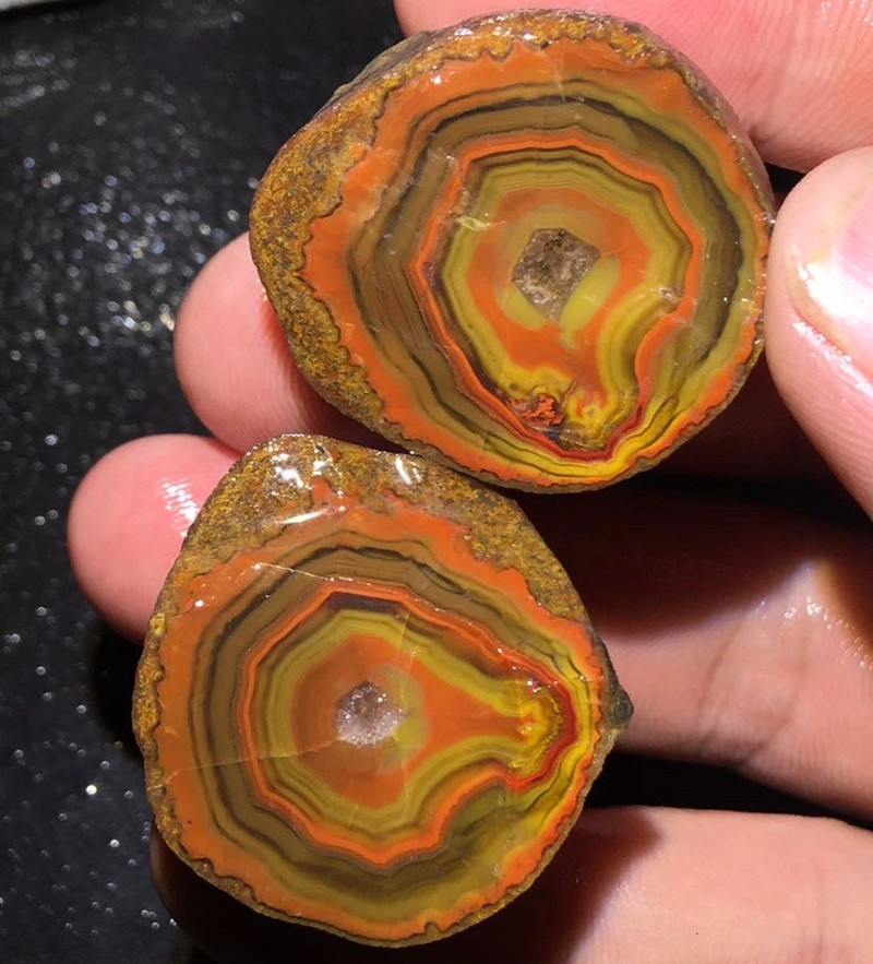 1Pair Rare China Natural Warring States Red Agate Geode Quartz Crystal Slices