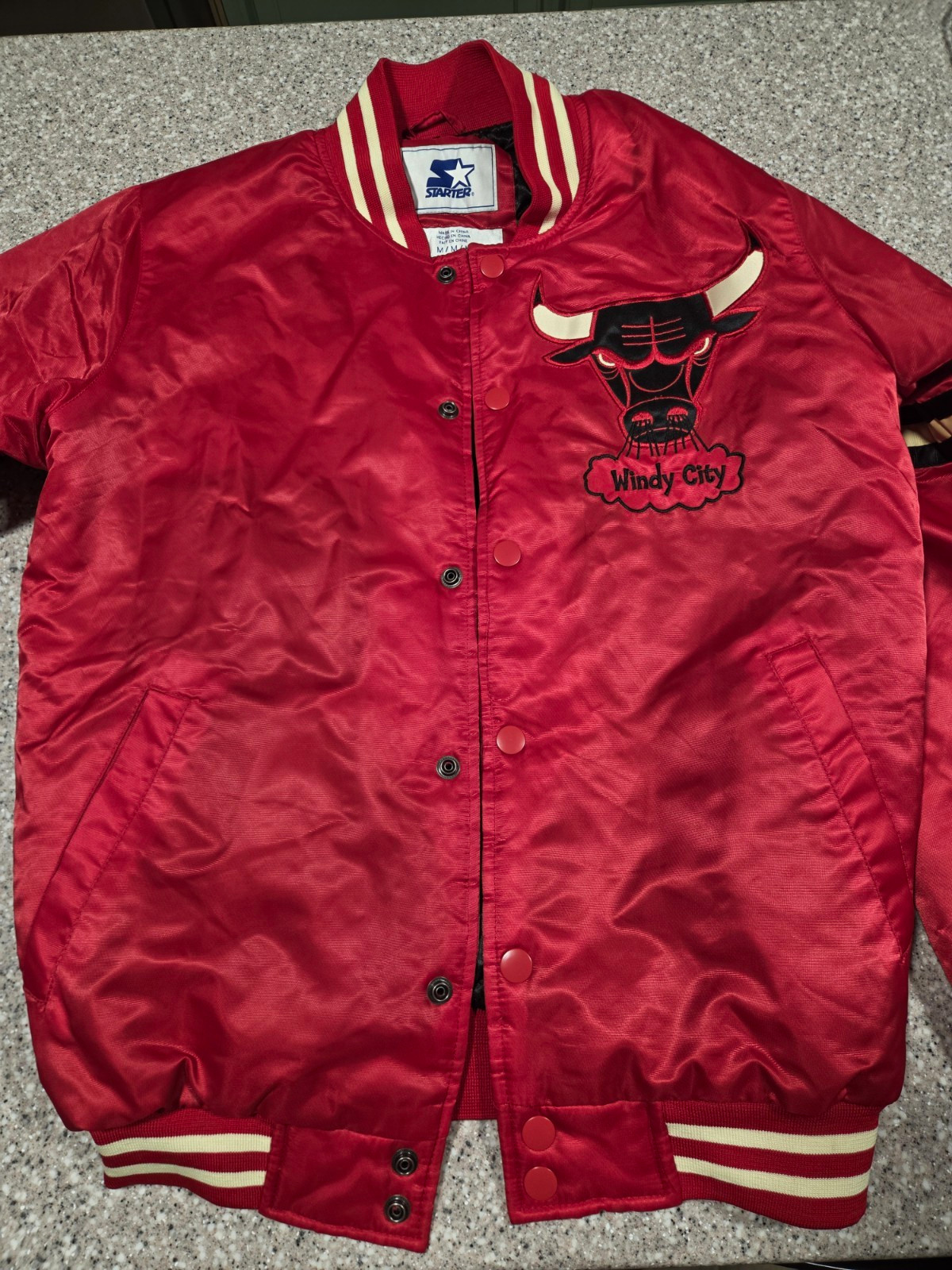 Vintage Starter Chicago Bulls NBA Satin Snap-Front Jacket Mens Medium W/ Tags Vintage Starter Chicago Bulls NBA Satin Snap-Front Jacket Mens Medium W/ Tags