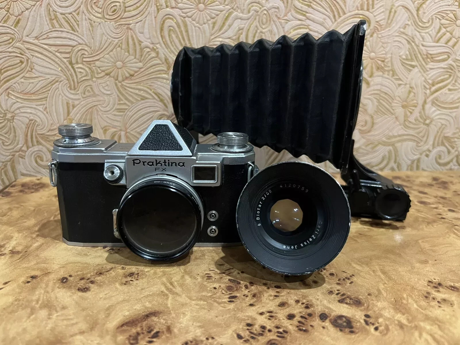 Vintage Camera Praktina FX Lens Carl Zeiss Jena