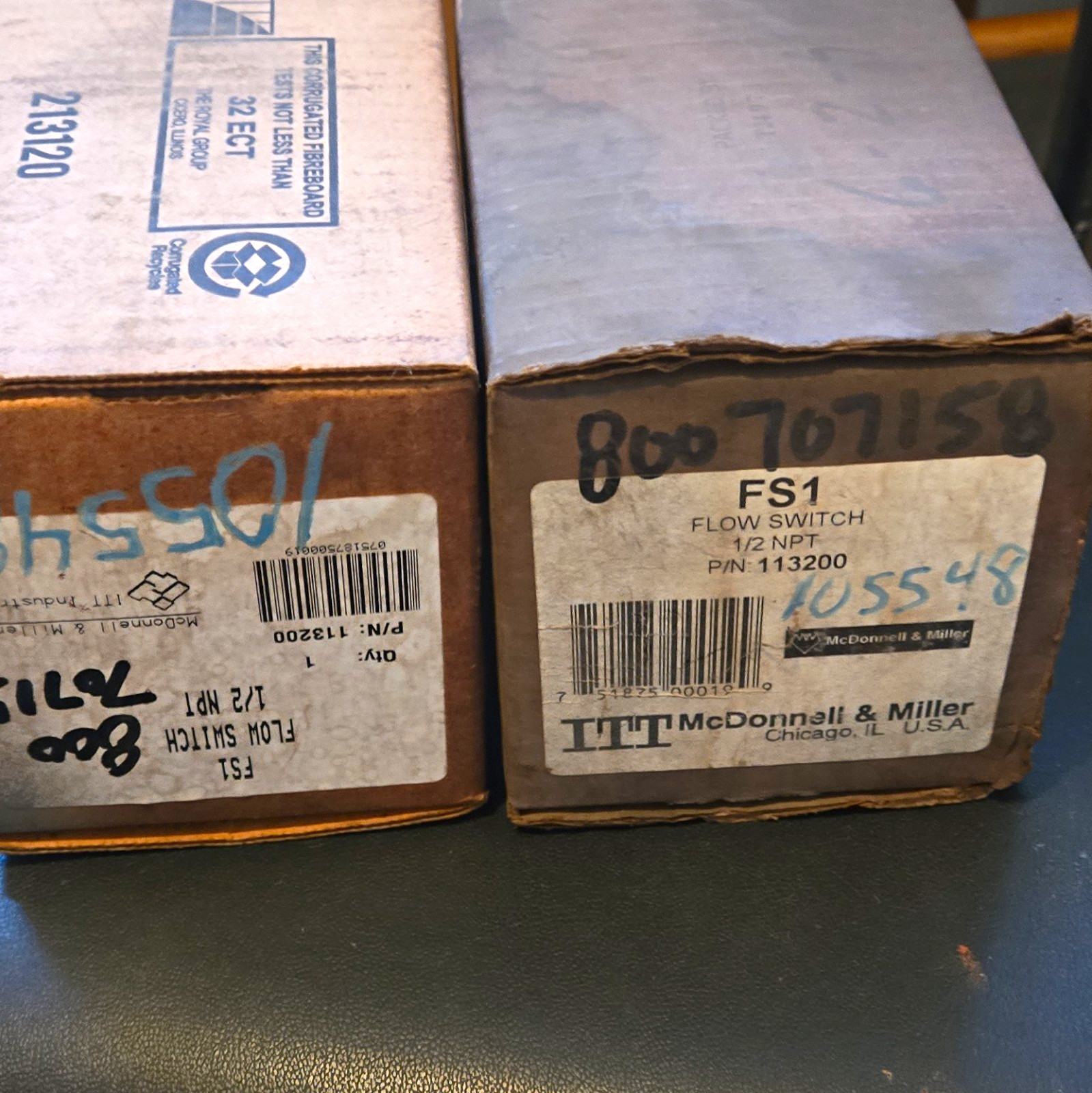ITT McDonnell & Miller FS1 Flow Switch, 1/2 NPT Flow Switch, MPN 113200