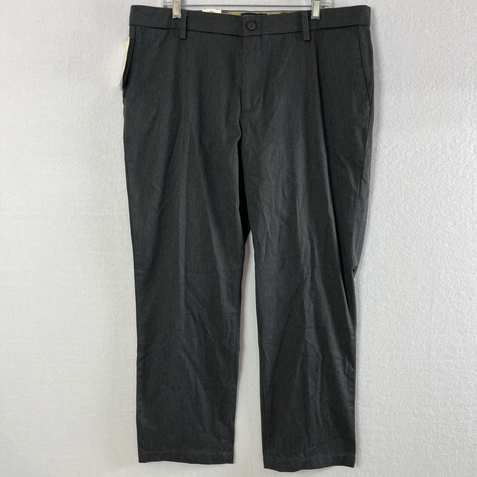 NWT Dockers Men\'s Straight Fit Lux Cotton Stretch Signature Pants 38x30 Charcoal NWT Dockers Men\'s Straight Fit Lux Cotton Stretch Signature Pants 38x30 Charcoal