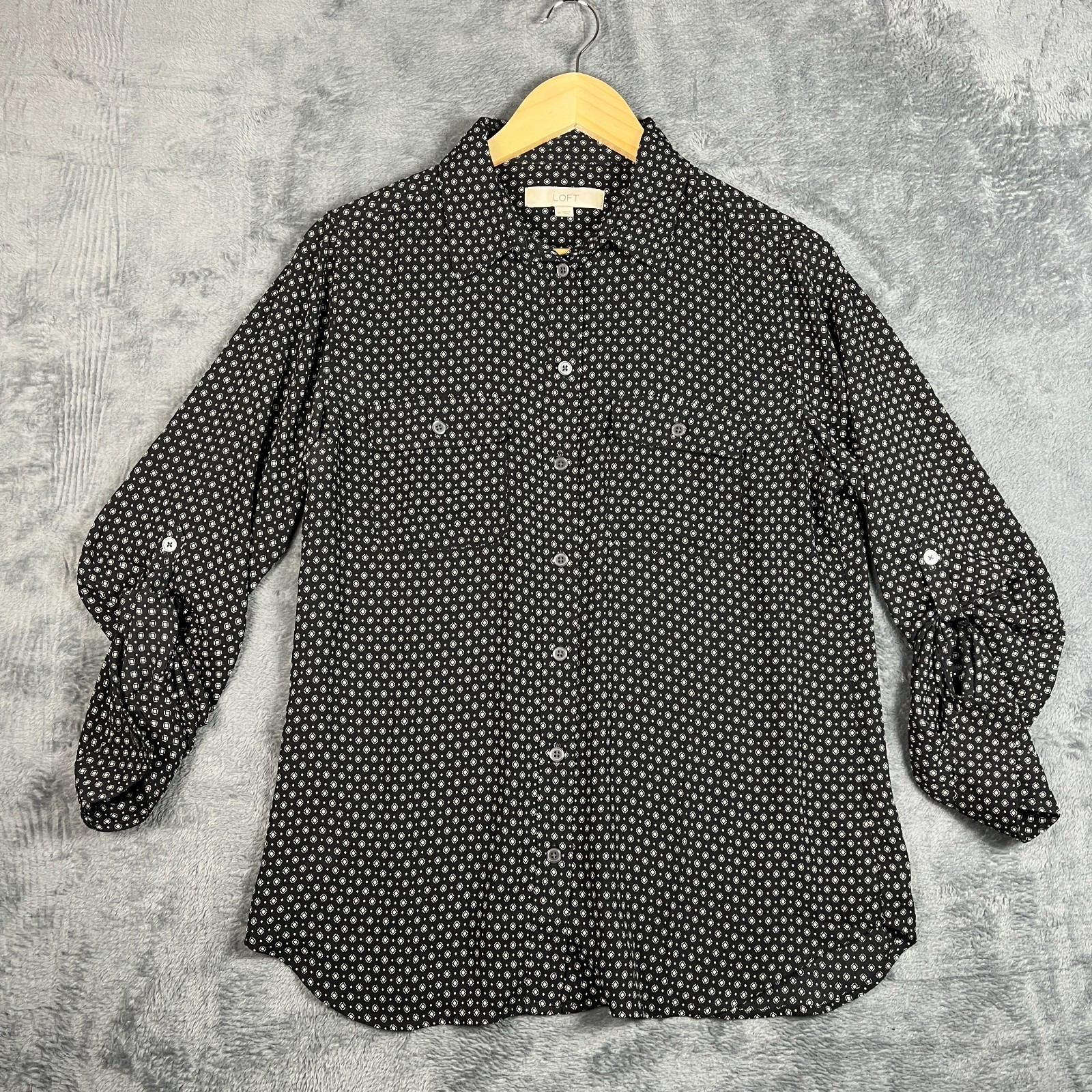 Loft Shirt Womens Medium Black Geometric All Over Roll Tab Sleeve Button Up Loft Shirt Womens Medium Black Geometric All Over Roll Tab Sleeve Button Up