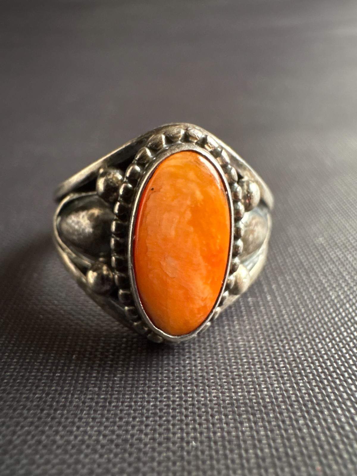 Vtg Navajo Derrik Gordon Sterling Silver Spiny Oyster Ring Size 5.5 US Signed Vtg Navajo Derrik Gordon Sterling Silver Spiny Oyster Ring Size 5.5 US Signed