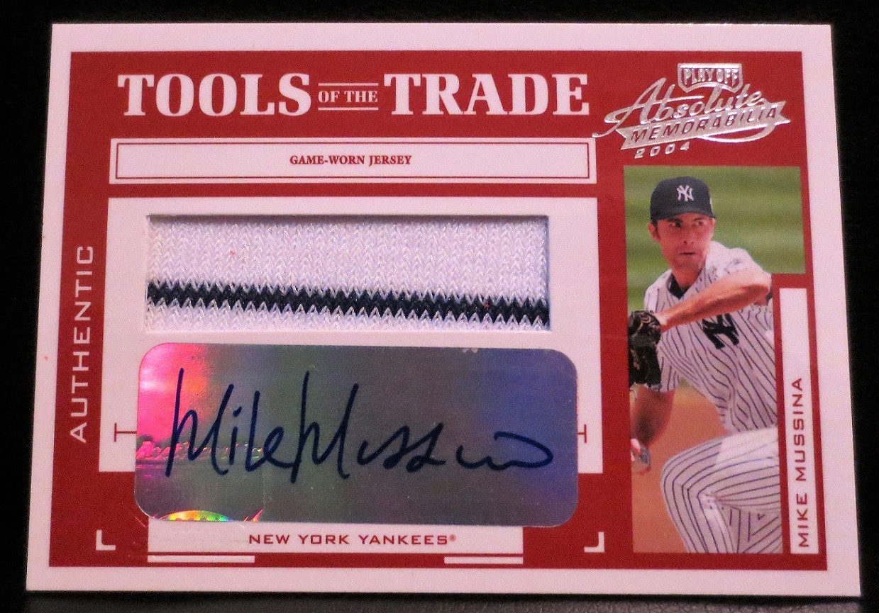 2004 PLAYOFF MIKE MUSSINA AUTOGRAPH PINSTRIPE GAME WORN JERSEY PATCH /5 YANKEES 2004 PLAYOFF MIKE MUSSINA AUTOGRAPH PINSTRIPE GAME WORN JERSEY PATCH /5 YANKEES