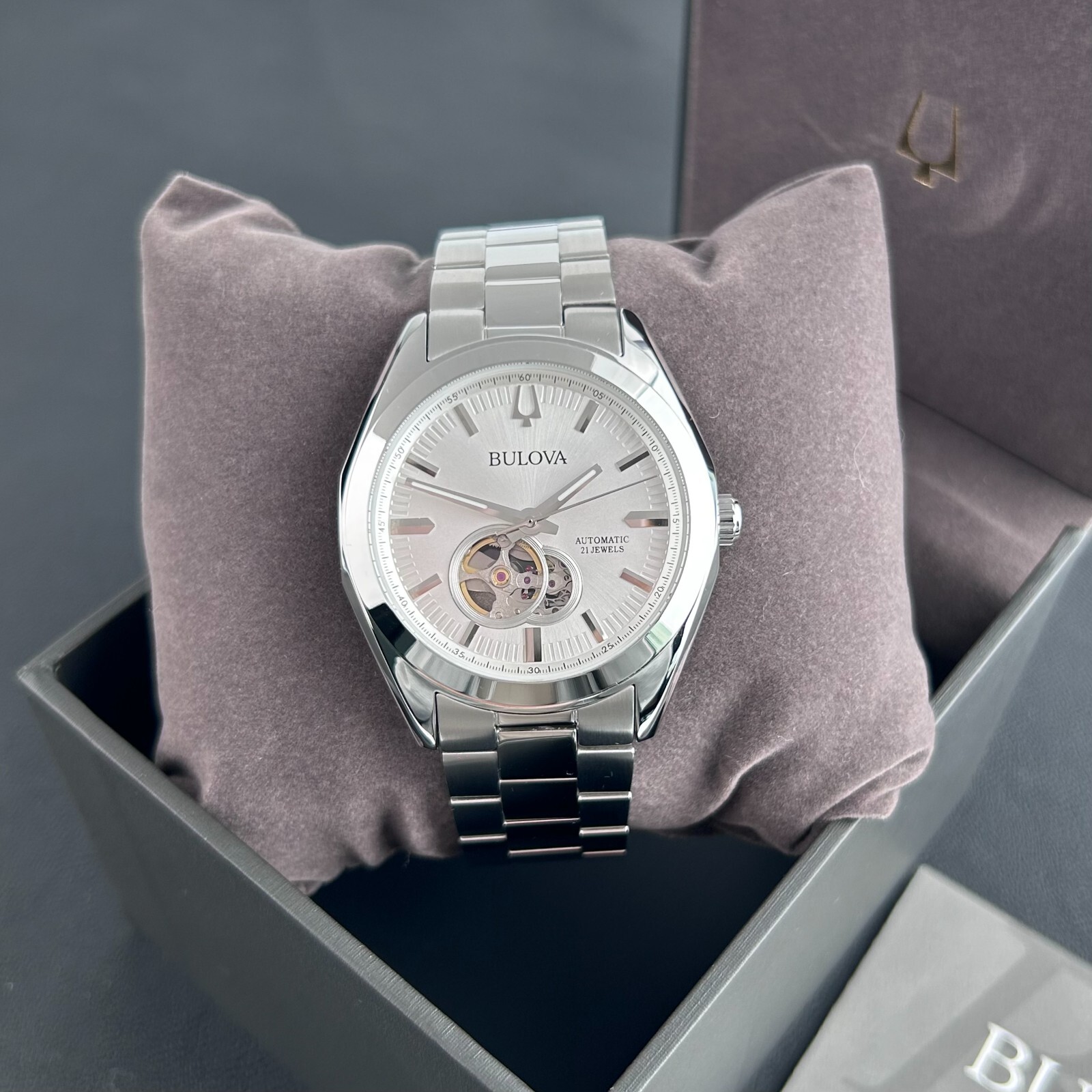 Bulova Surveyor 96A274 Silver Tone Dial Men's classic Automatic Chronograph 42mm