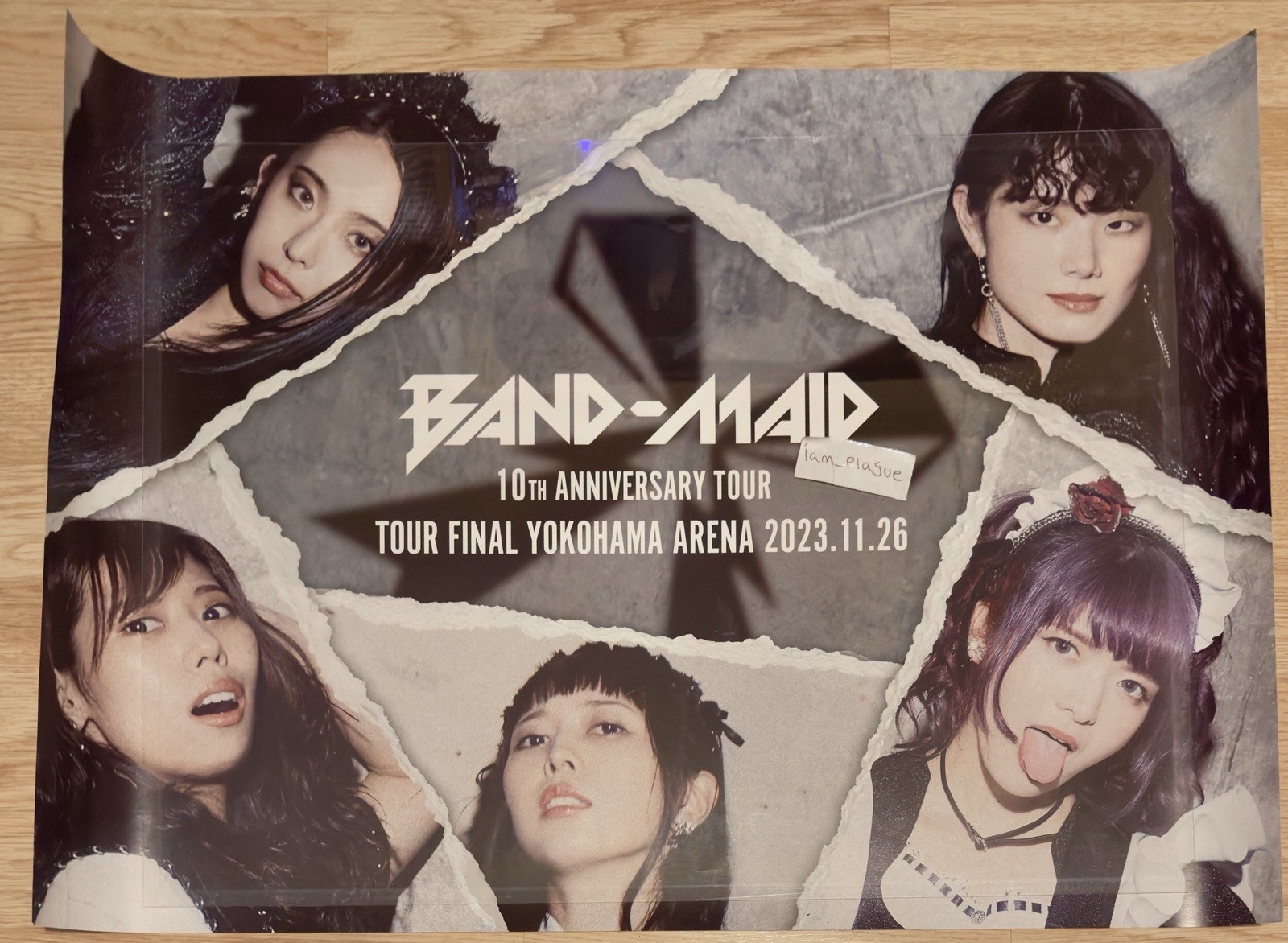 BAND-MAID 10th Anniversary Tour Final 2023 Poster Yokohama Arena Shirt Hanabie. BAND-MAID 10th Anniversary Tour Final 2023 Poster Yokohama Arena Shirt Hanabie.