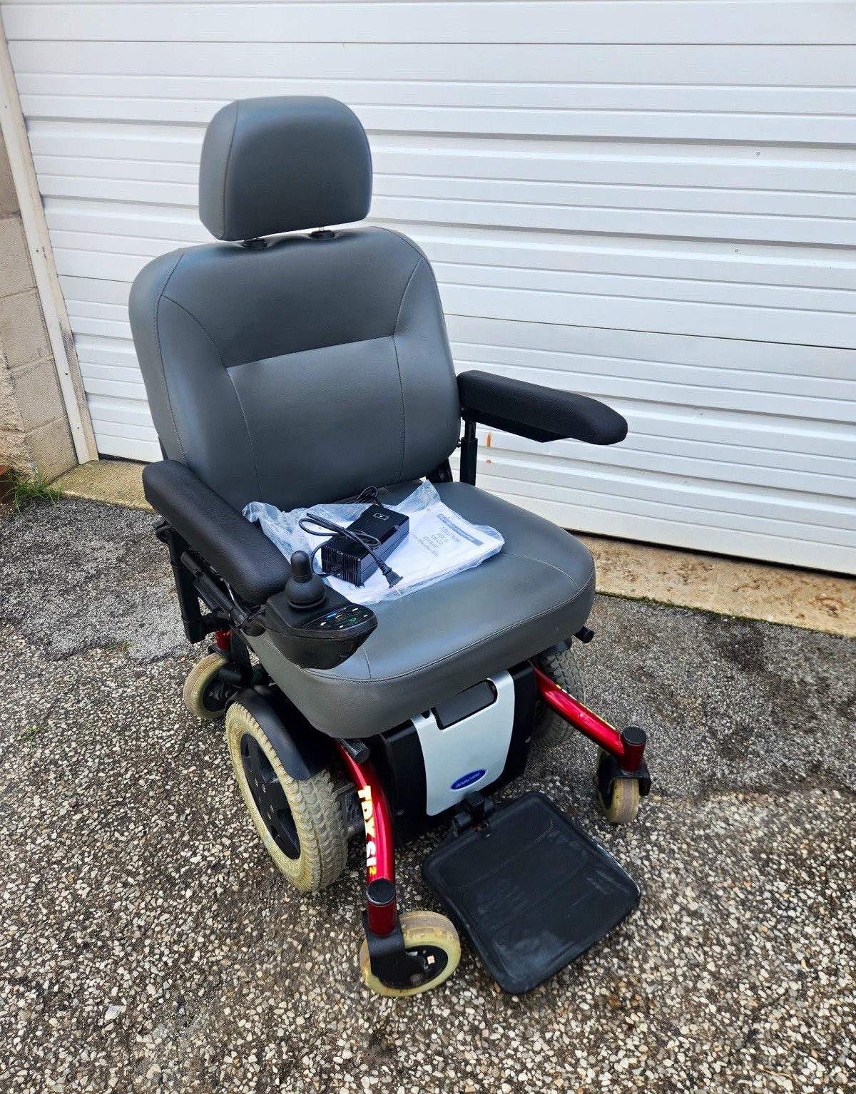 Invacare Power Wheelchair w/ Joystick Controller, 4-Wheel, Gray/Red/Black Invacare Power Wheelchair w/ Joystick Controller, 4-Wheel, Gray/Red/Black