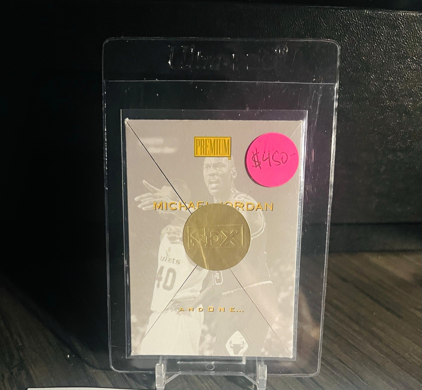 1997-98 SkyBox Premium Michael Jordan And One Sealed pack with card insideπππ 1997-98 SkyBox Premium Michael Jordan And One Sealed pack with card insideπππ