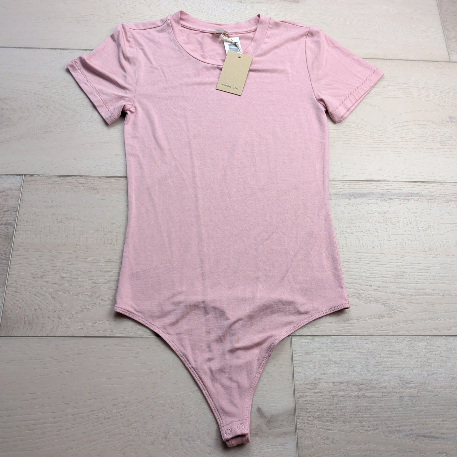 Wilfred Free Aritzia Baby Tee Bodysuit Womens XS Mauve Mousse Pink Short Sleeve