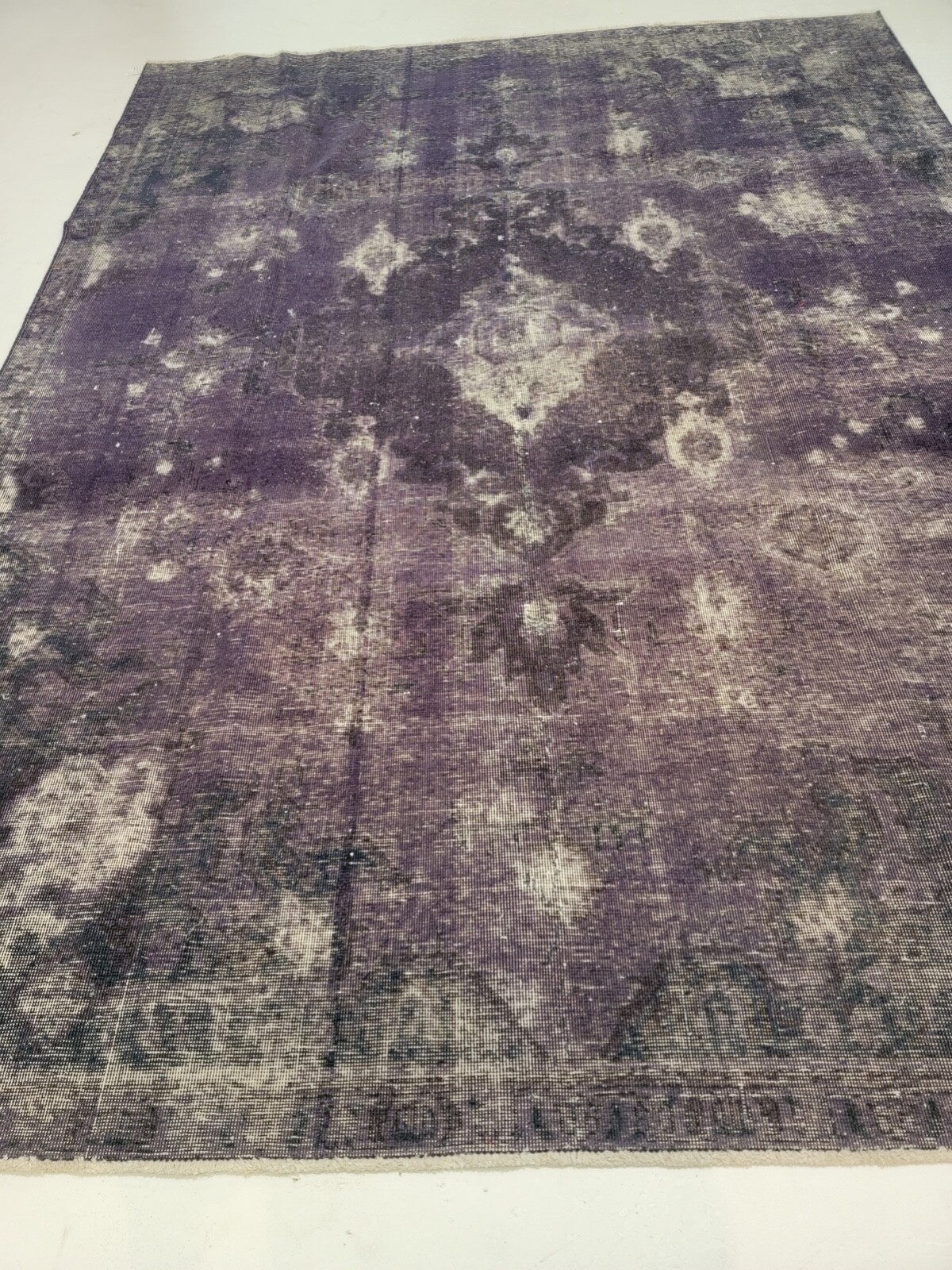 Antique Oriental Hand-Knotted Wool Area Rug Distressed Purple 7\'10\