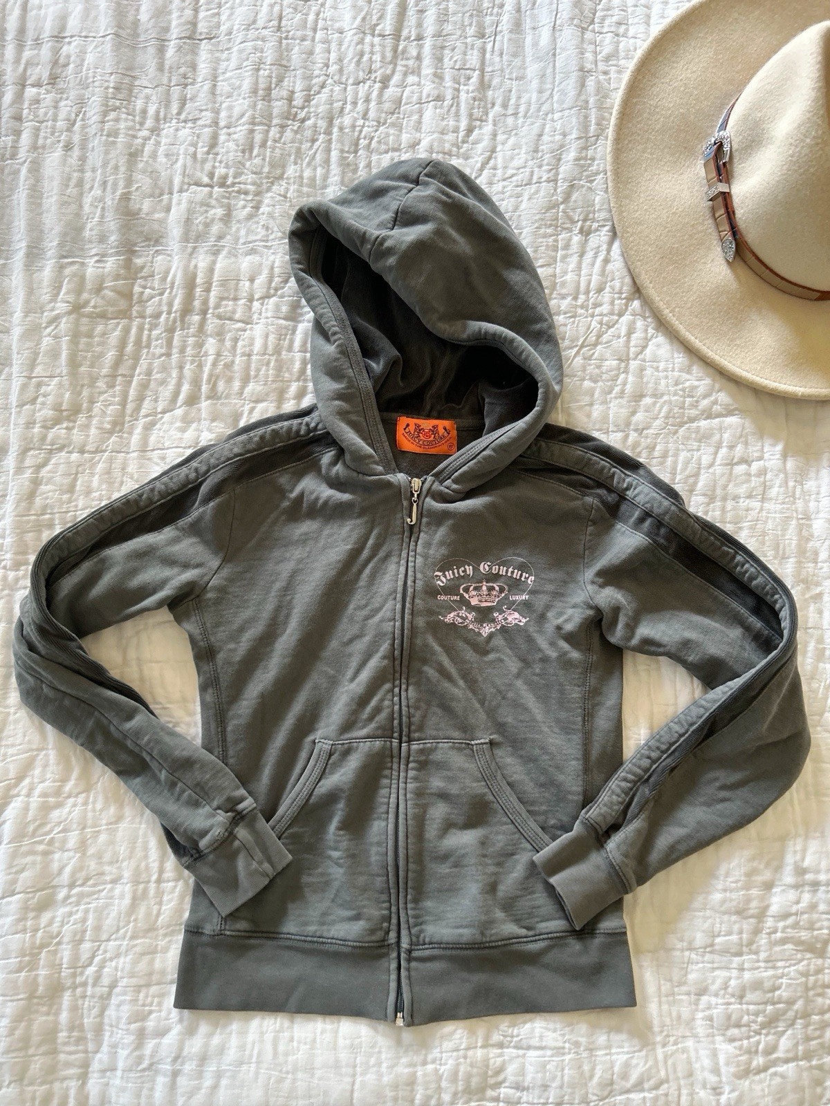 Vintage Y2K Juicy Couture RARE 2002-04 Gray Velour Hoodie Small Vintage Y2K Juicy Couture RARE 2002-04 Gray Velour Hoodie Small