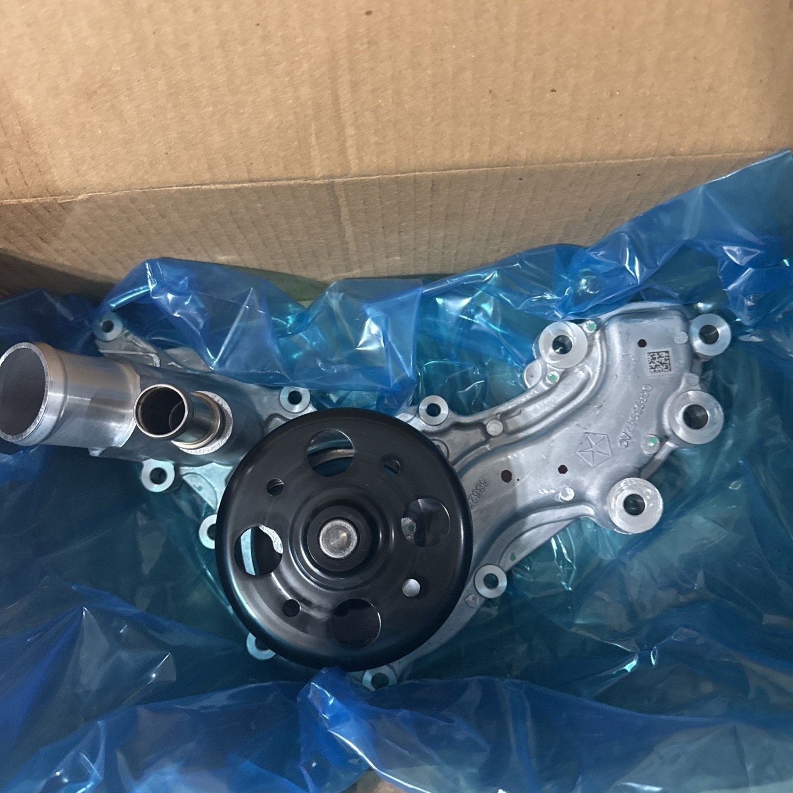 19-25 Ram 1500 Jeep Wrangler Water Pump OEM Mopar 04893942AC 19-25 Ram 1500 Jeep Wrangler Water Pump OEM Mopar 04893942AC