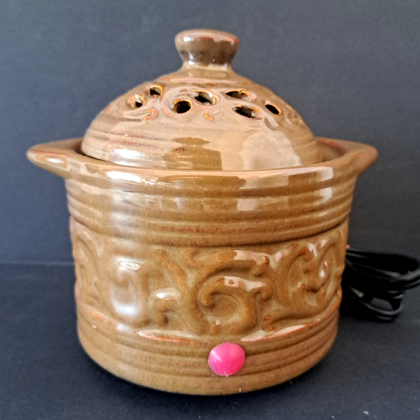 Elegant Expressions Electric Simmering Pot Ceramic Brown Aromatherapy Plug-In