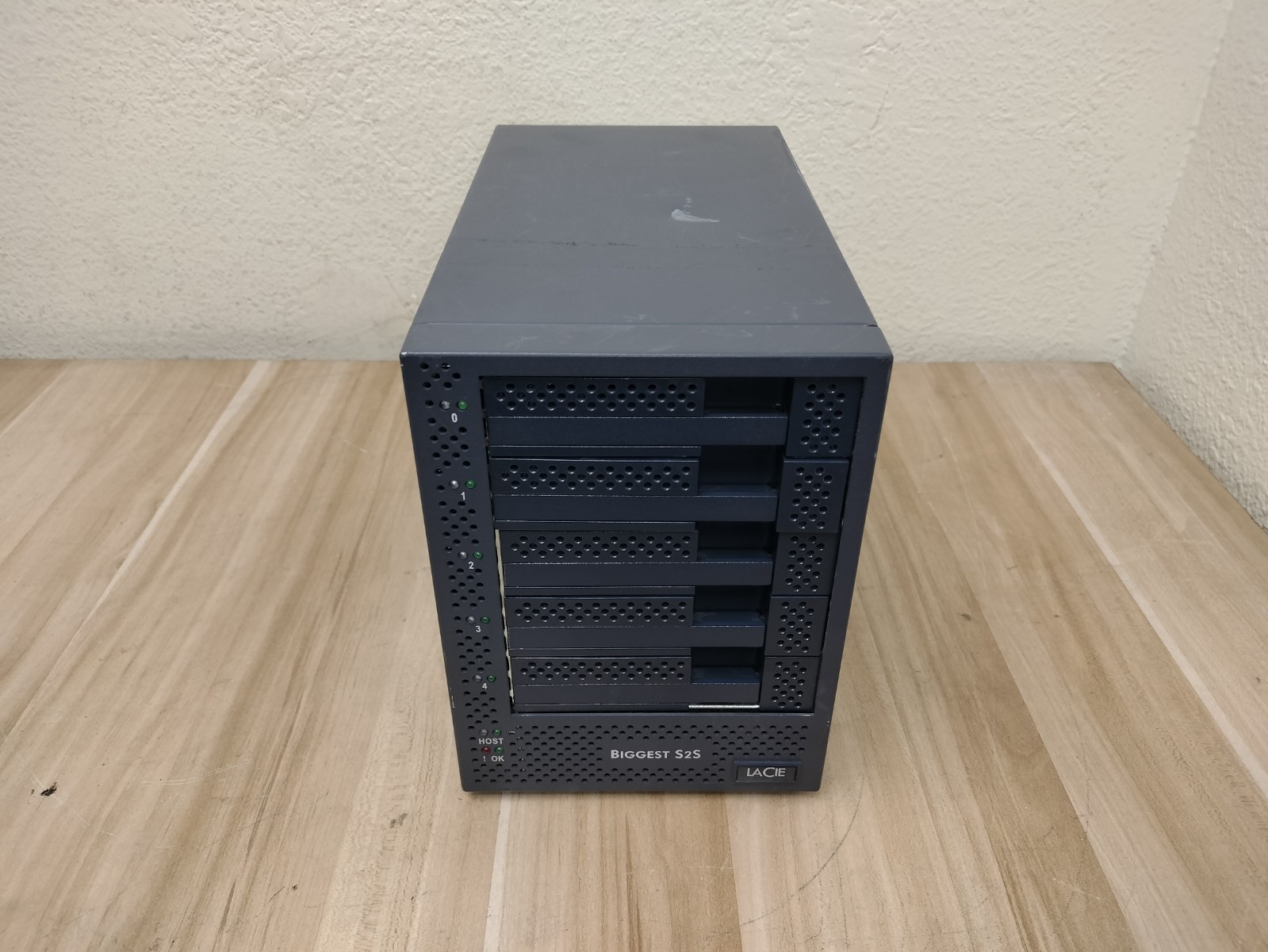 LaCie Biggest S2S 5-Disk SATA II RAID System Tower