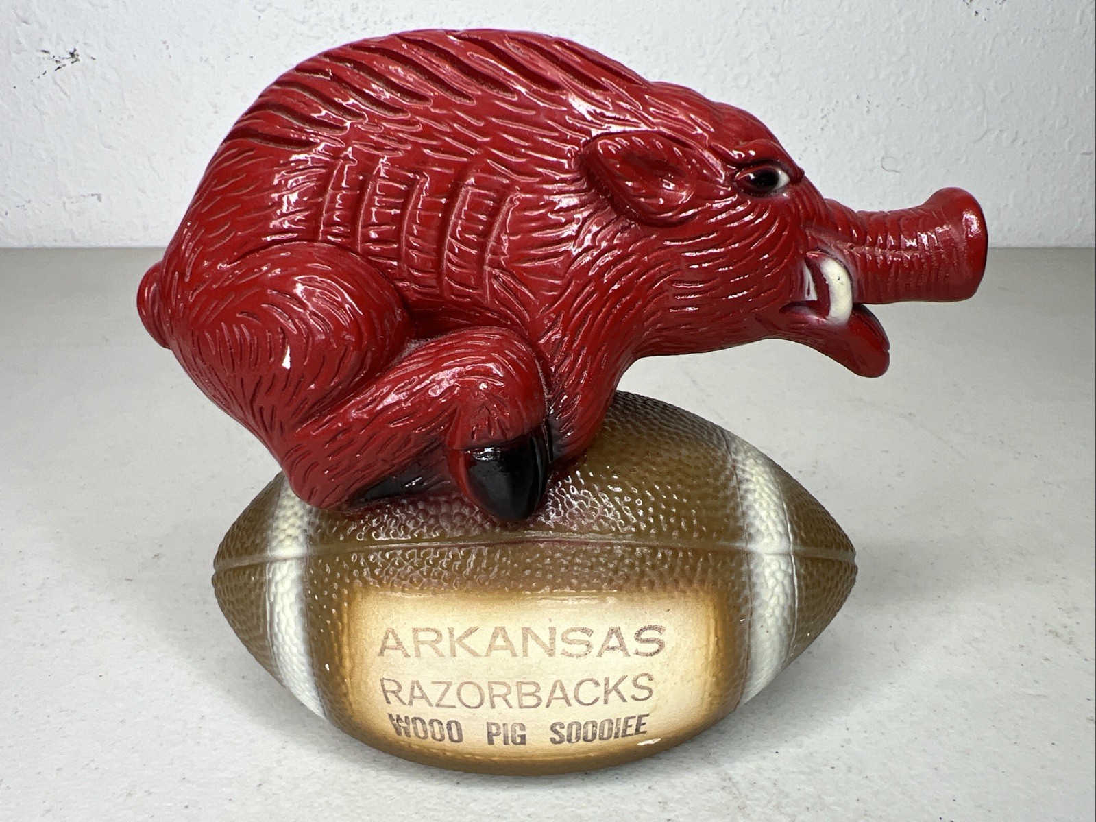 Vintage University Of Arkansas Razorbacks \'Wooo Pig Soooiee\' Hog On Football