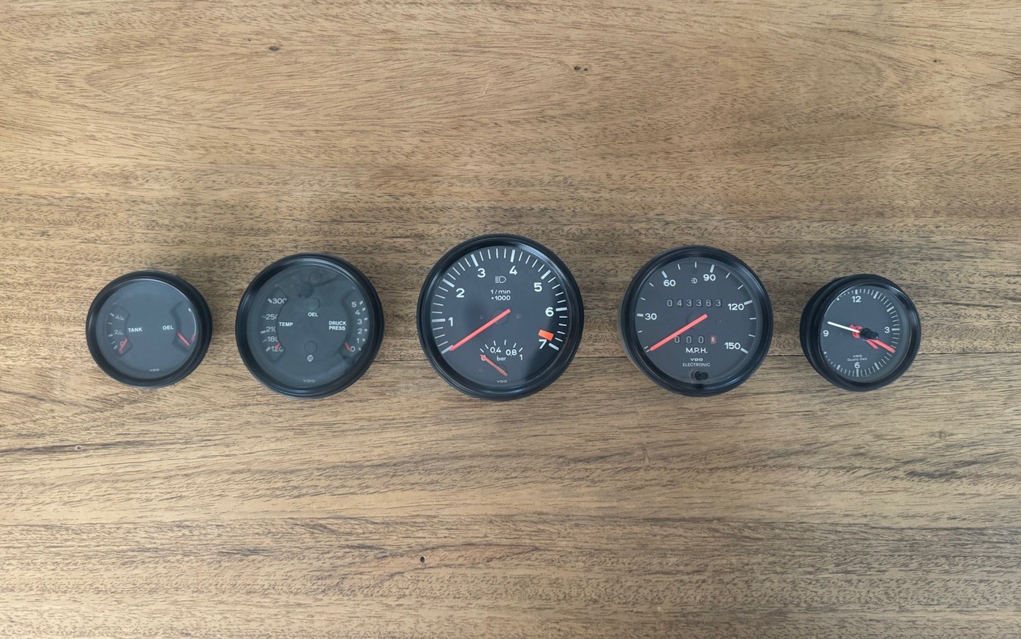 porsche 911 930 OEM turbo gauge Set RPM, Speed, Temp,gas,clock (5)